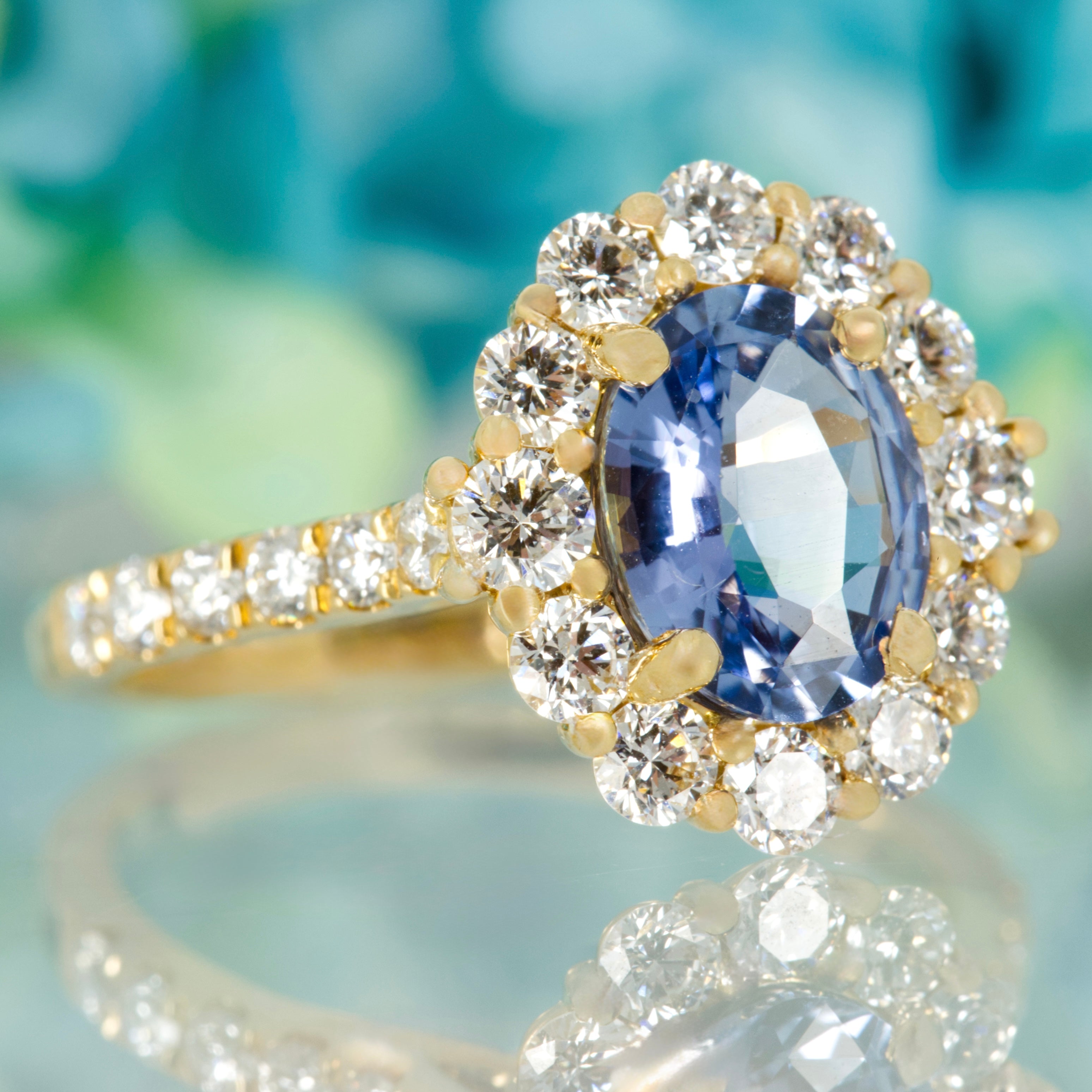 18ct Yellow Gold Oval Cut Purple Sapphire & Round Brilliant Cut Diamond Cluster Ring