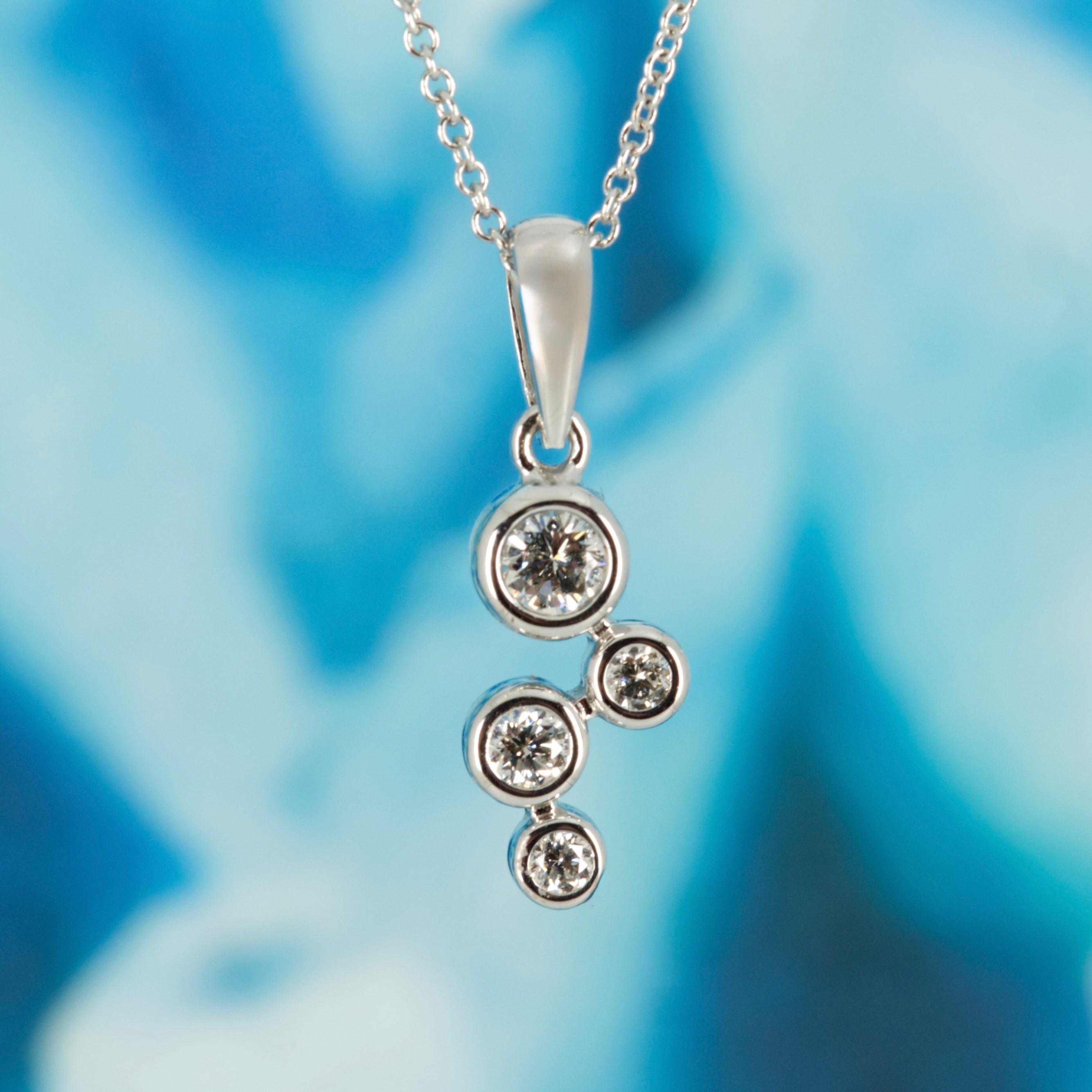 18ct White Gold 4-Round Brilliant Cut Diamond Bubble Pendant & Chain