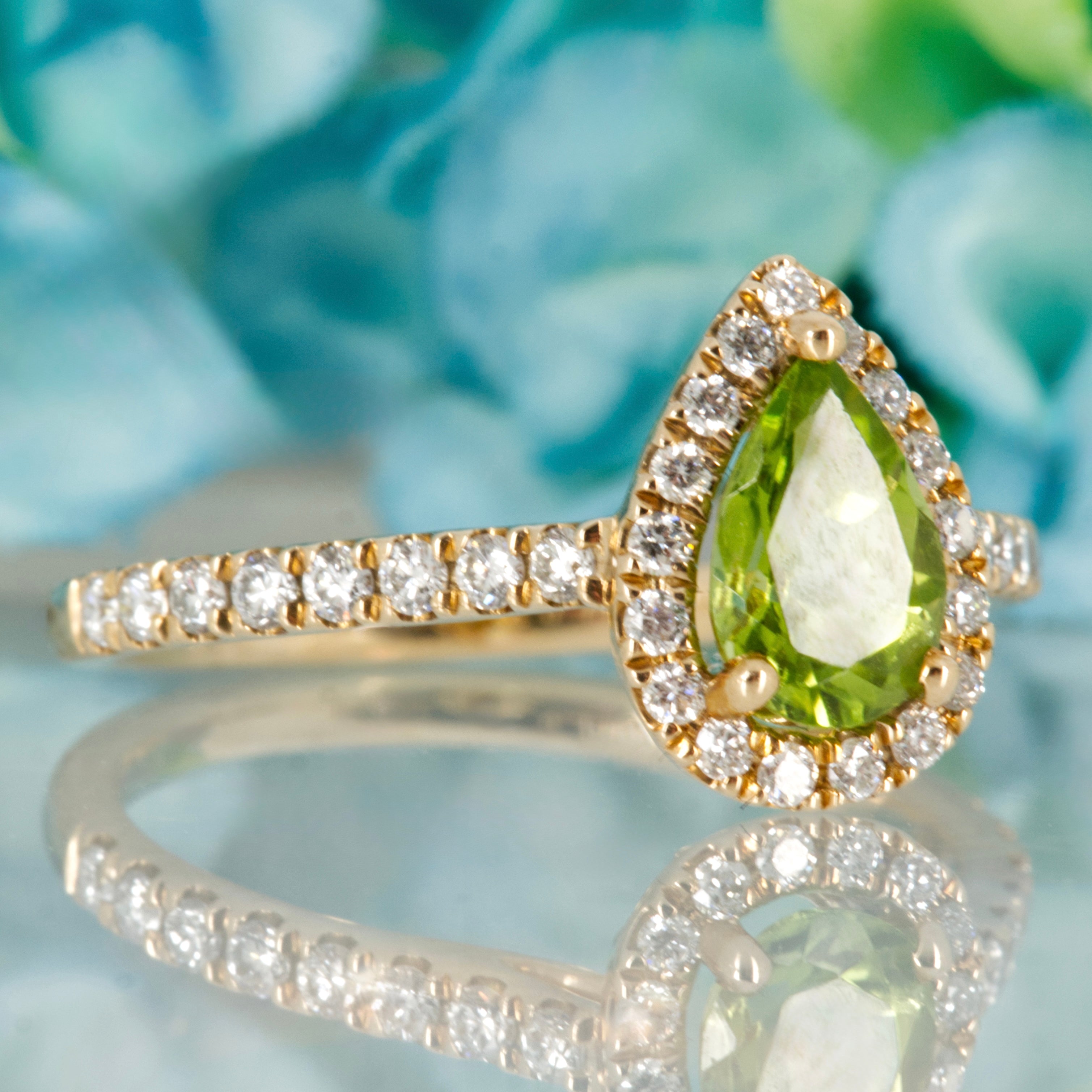 18ct Yellow Gold Pear Cut Peridot & Round Brilliant Cut Diamond Halo Cluster Ring
