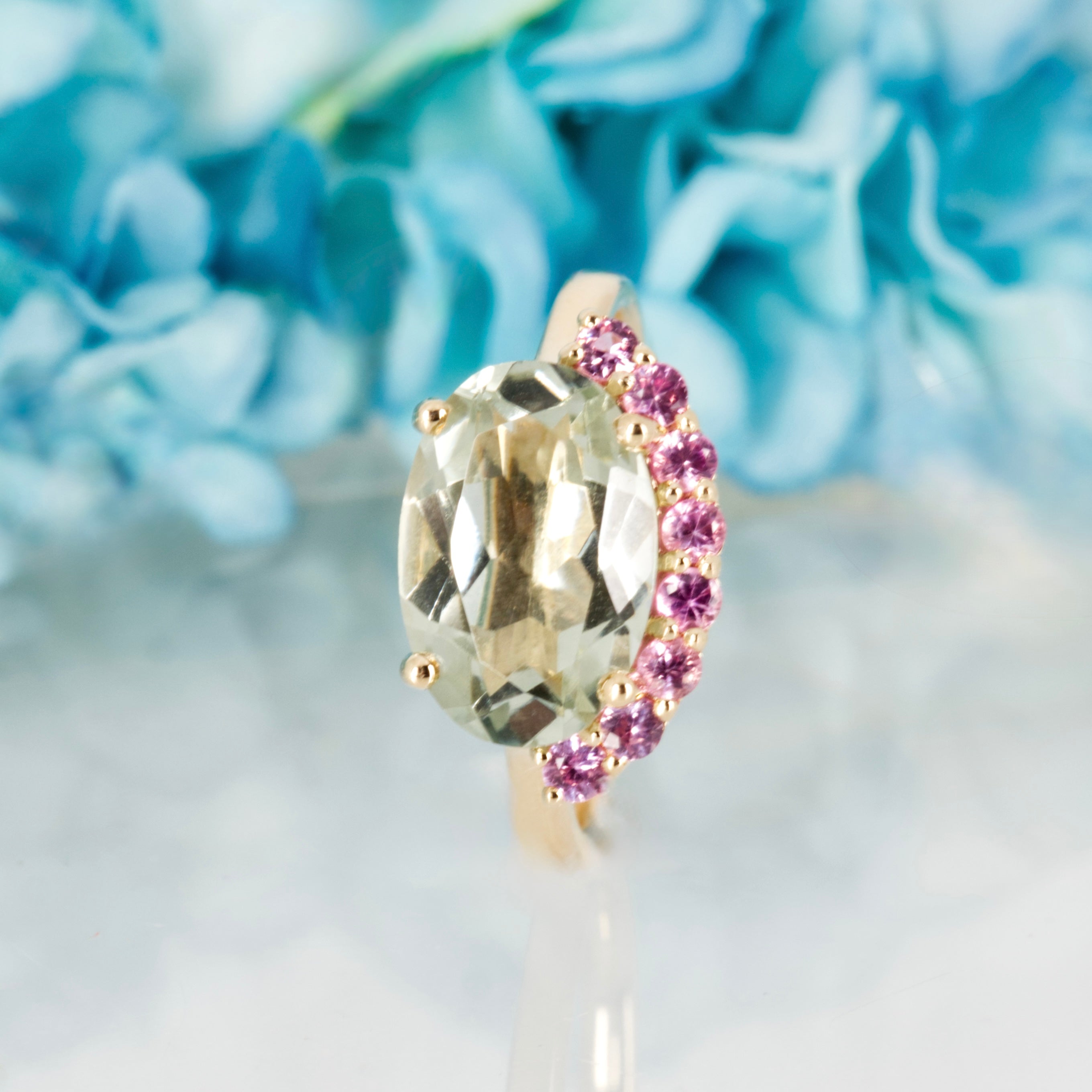 9ct Yellow Gold Oval Cut Green Amethyst & Round Cut Pink Sapphire Dress Ring