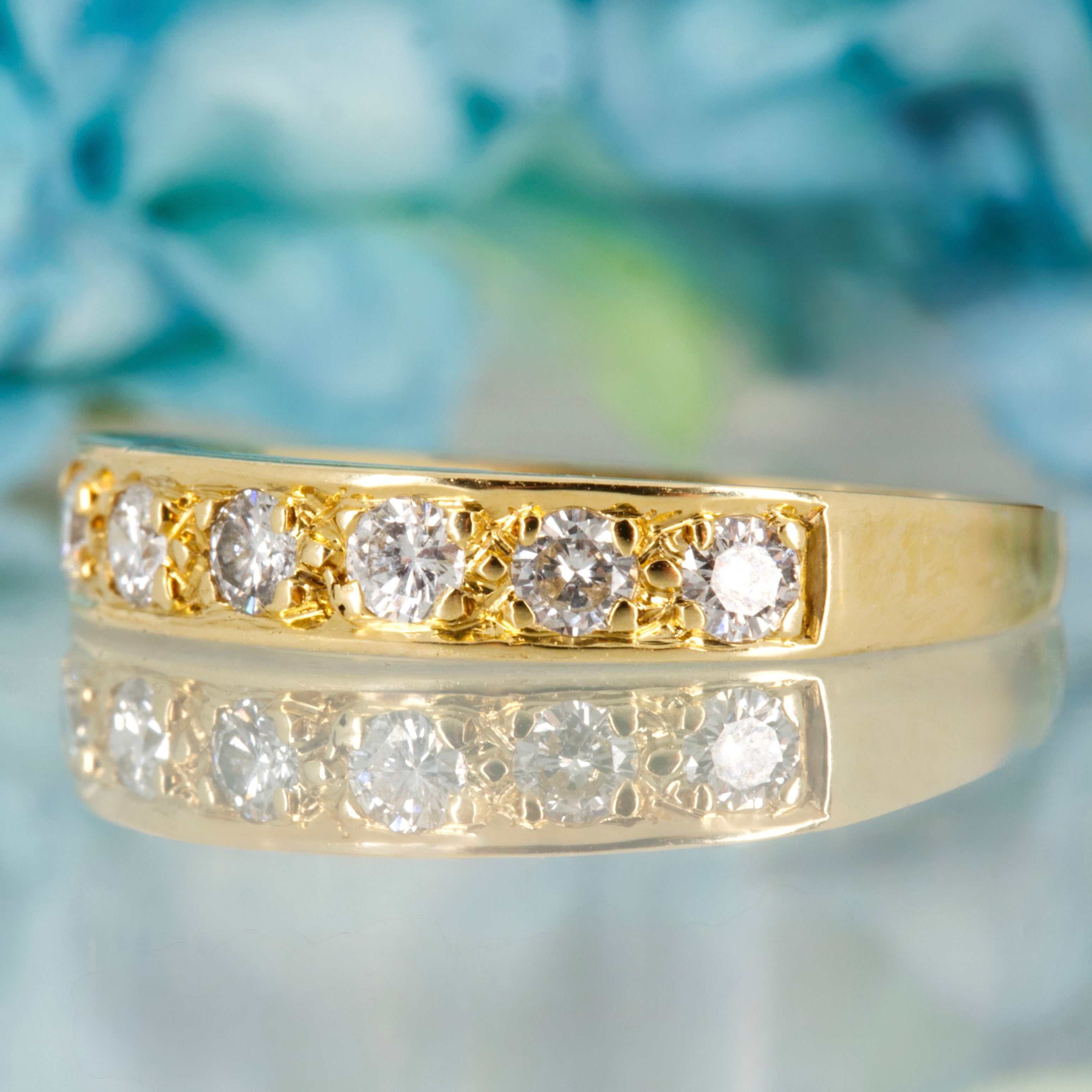 Pre-Loved 18ct Yellow Gold Round Brilliant Cut Diamond Half Eternity Ring