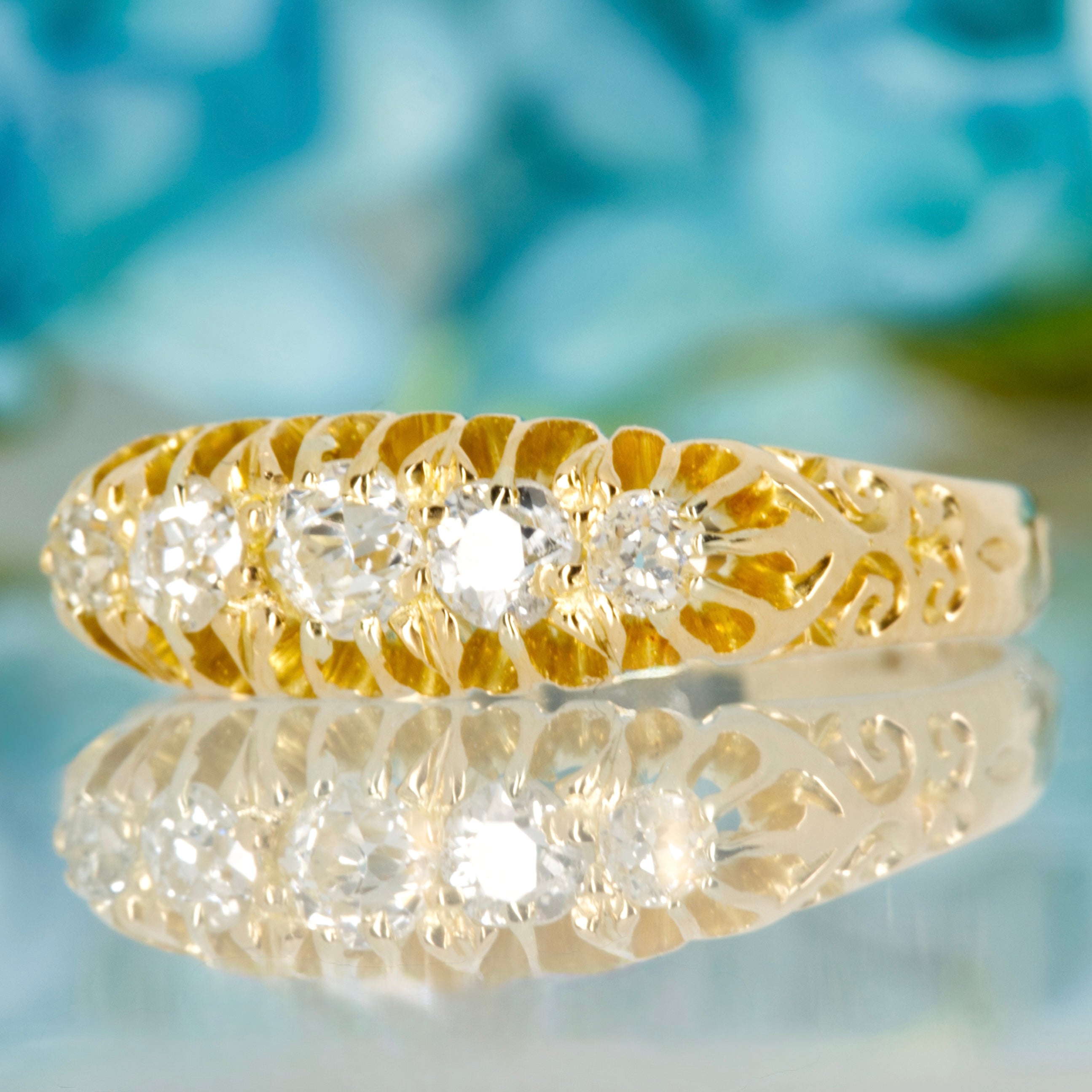 Pre-Loved 18ct Yellow Gold Round Cut Diamond Five Stone Ring