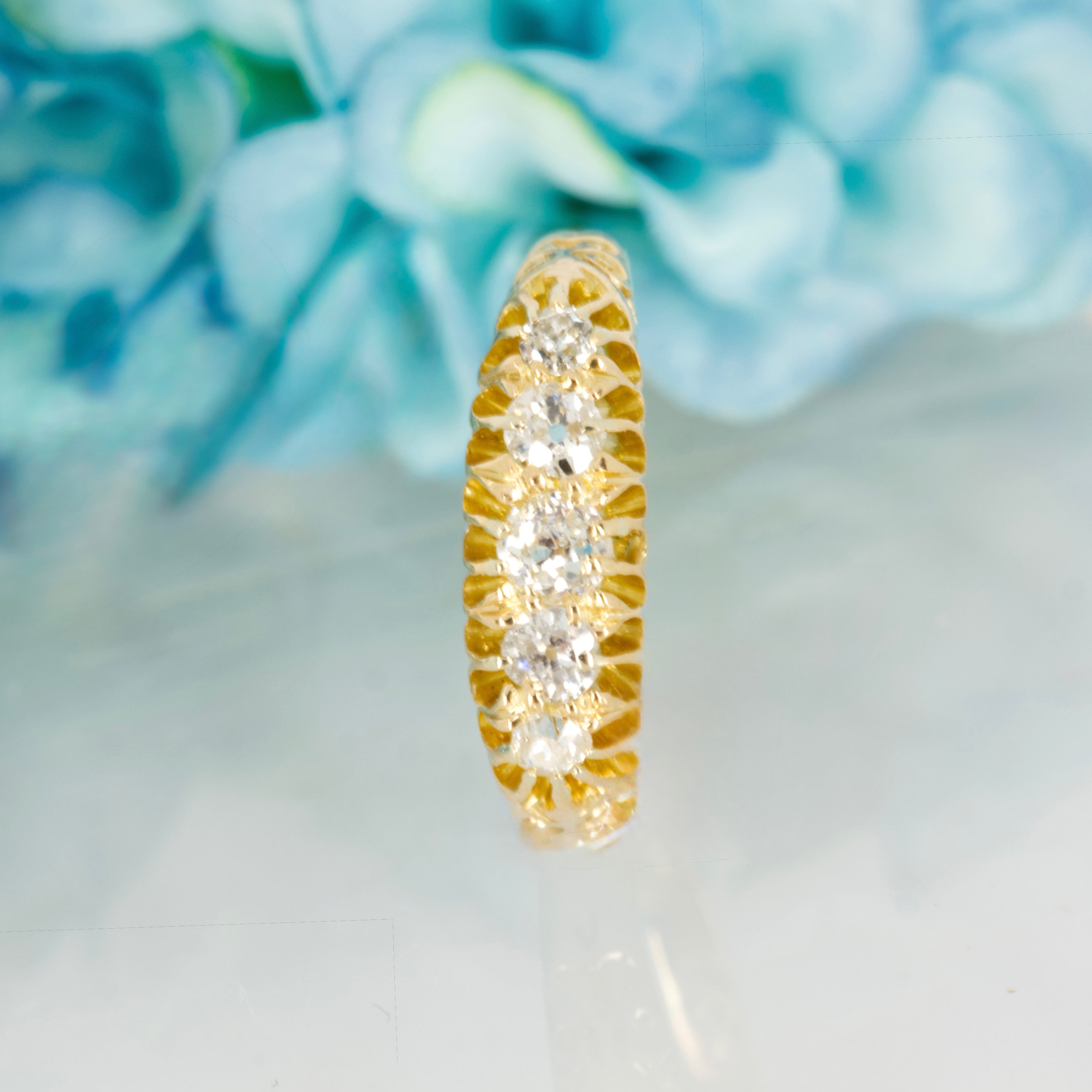Pre-Loved 18ct Yellow Gold Round Cut Diamond Five Stone Ring