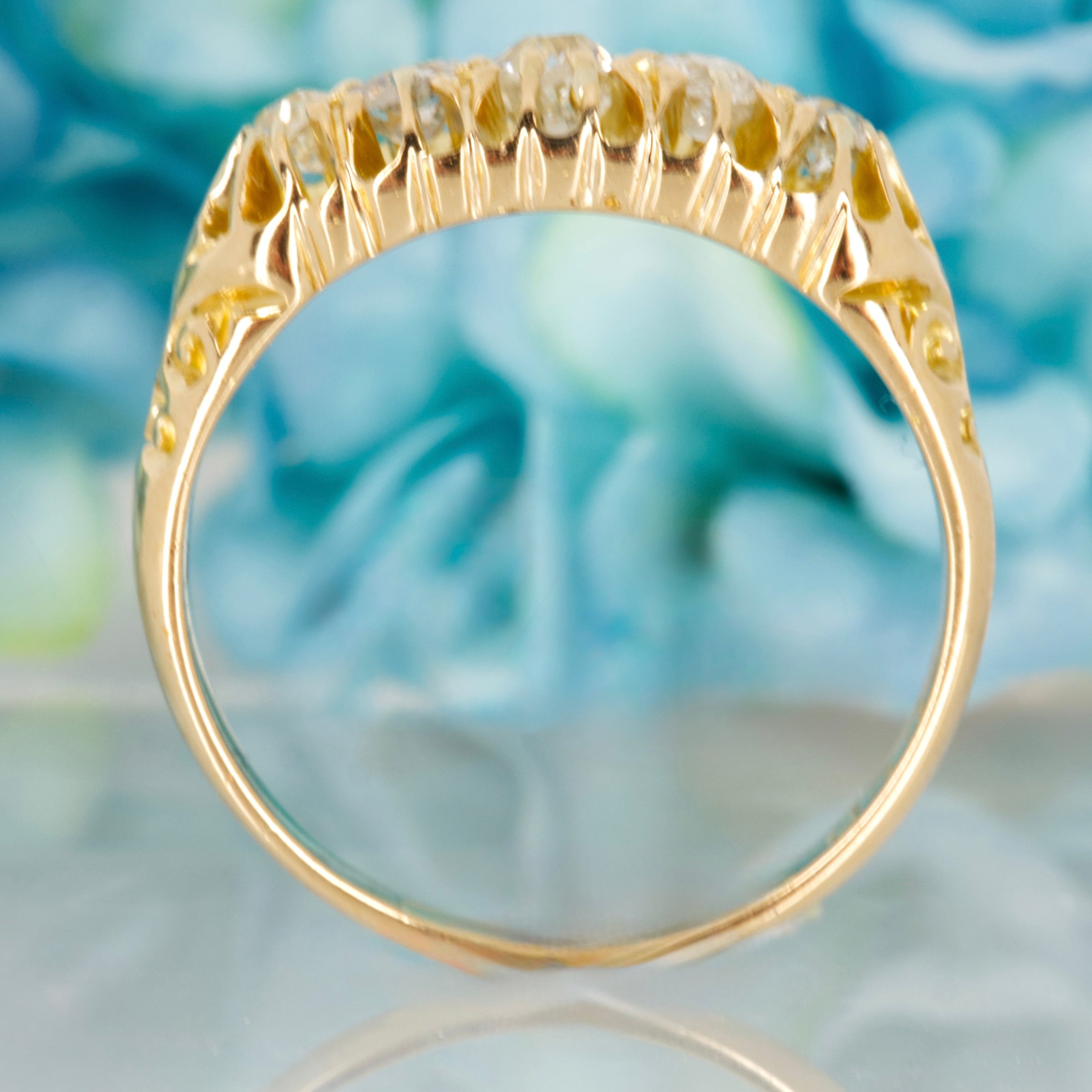 Pre-Loved 18ct Yellow Gold Round Cut Diamond Five Stone Ring