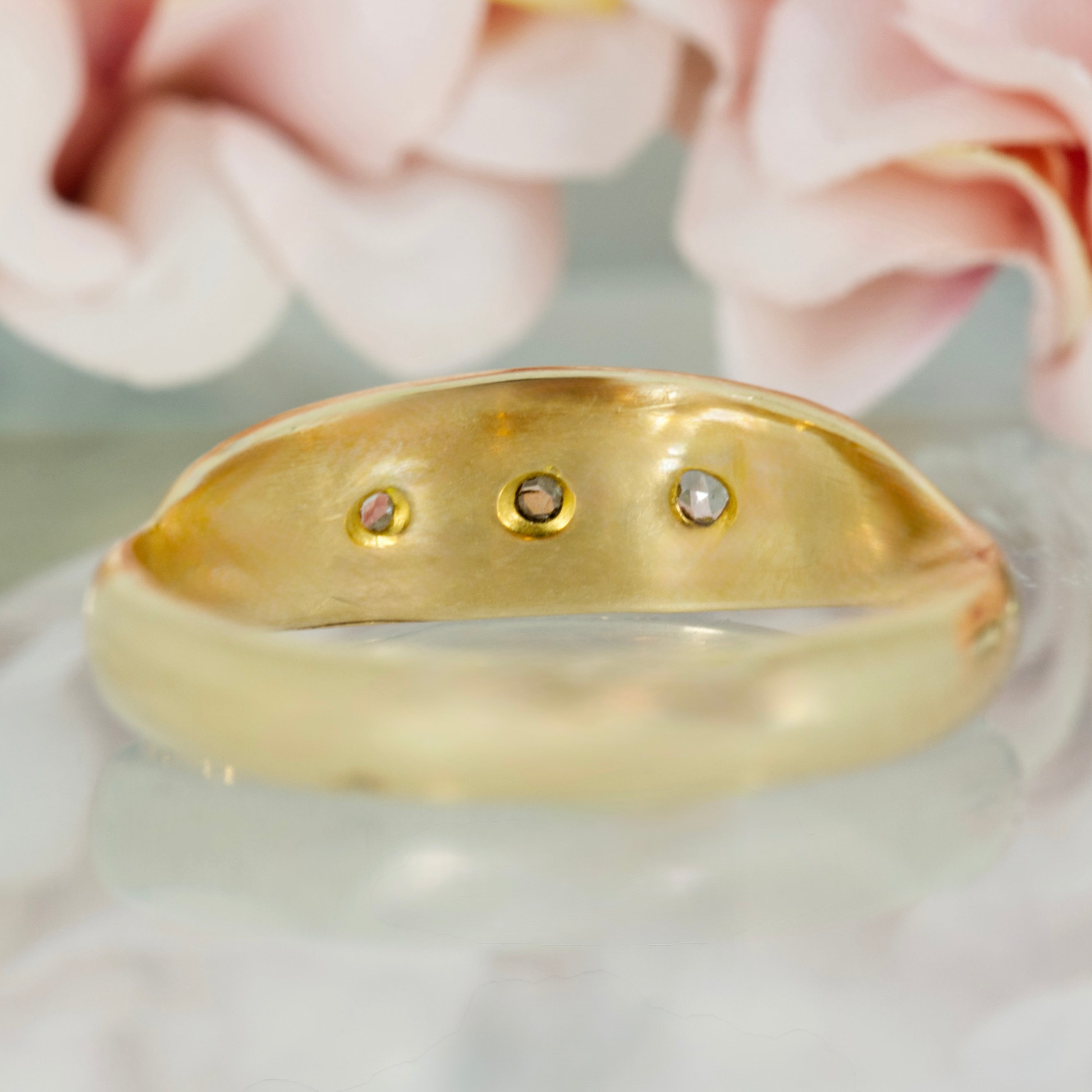 Pre-Loved 18ct Yellow Gold Round Cut Diamond Gypsy Set Trilogy Ring