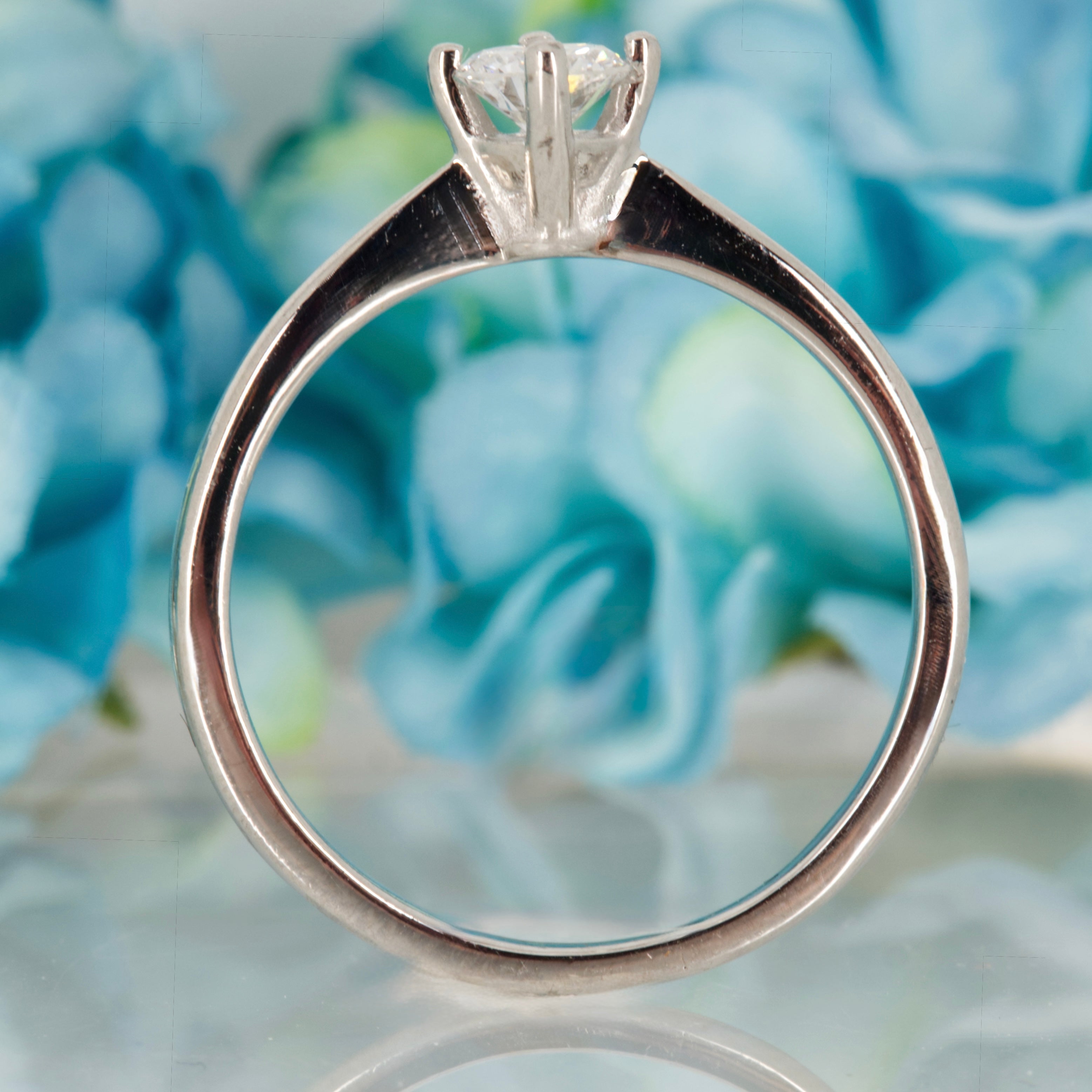 Pre-Loved Platinum 0.30ct Approx Round Brilliant Cut Diamond Solitaire Ring
