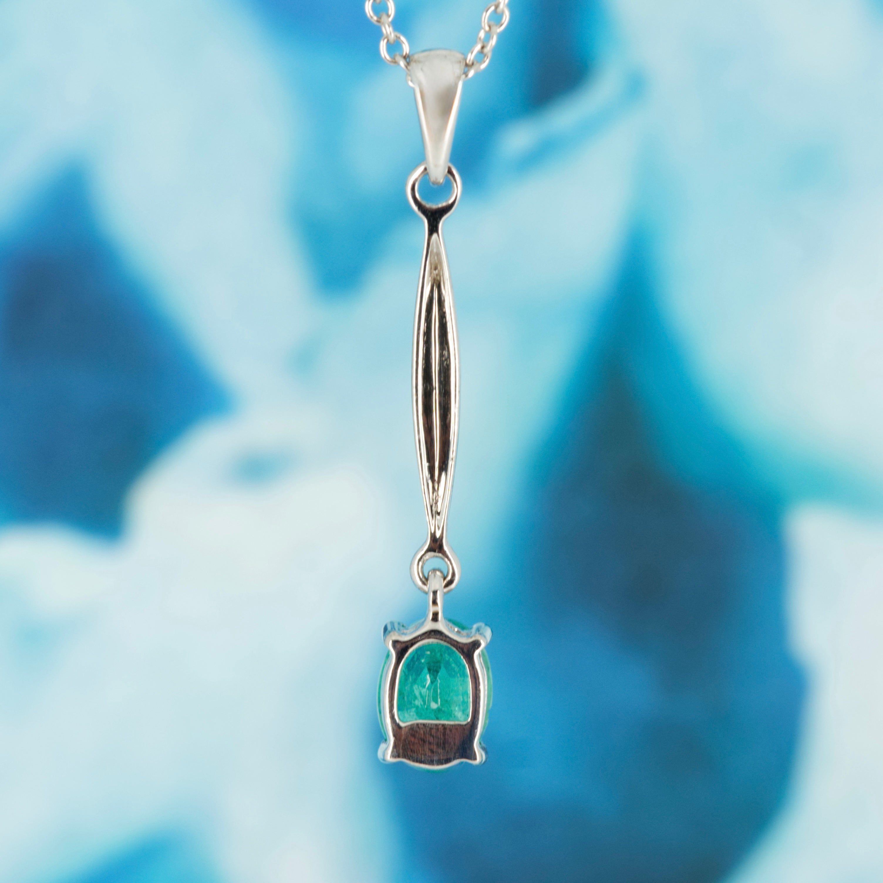 Pre-Loved 9ct White Gold Oval Cut Emerald Drop Pendant & Chain