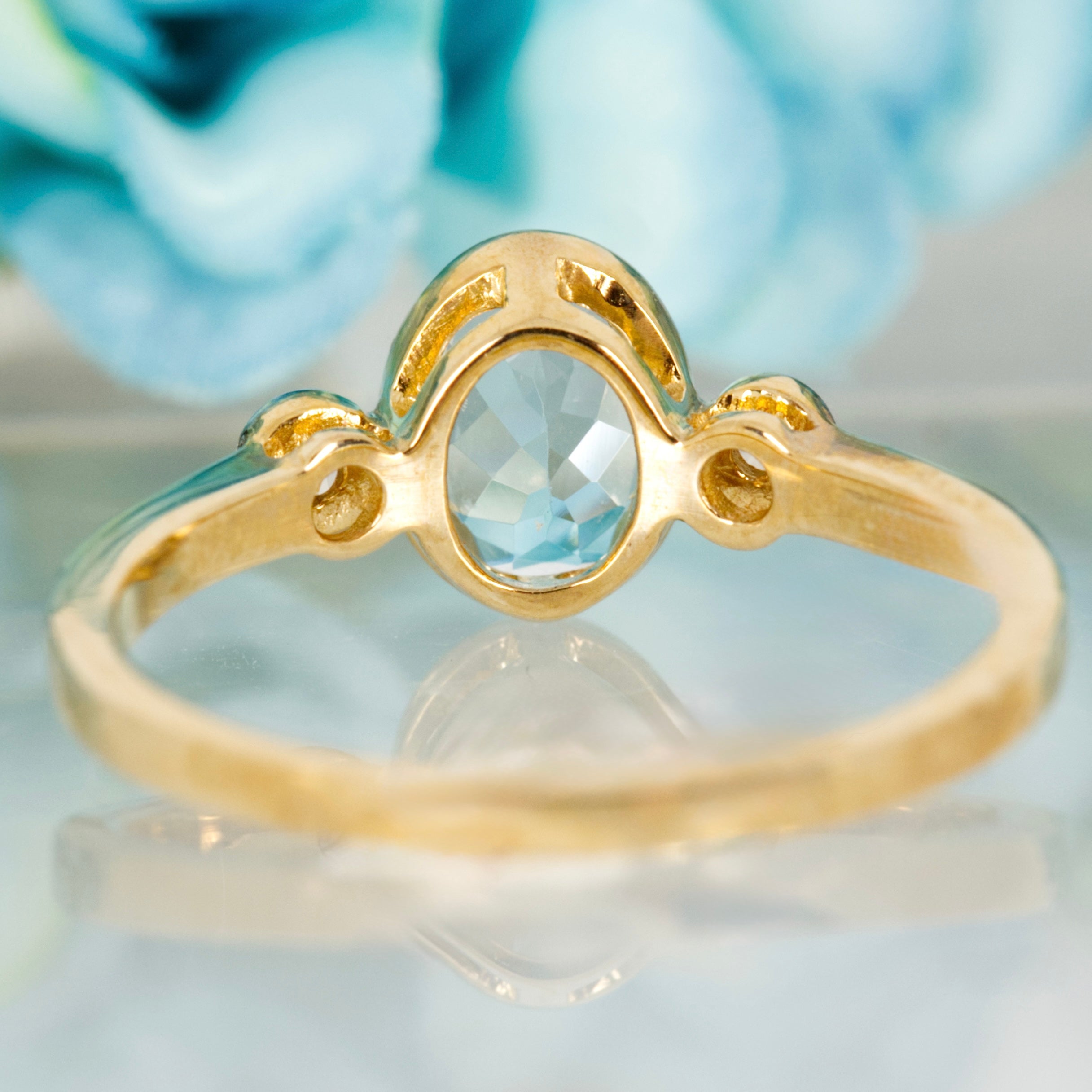 9ct Yellow Gold Oval Cut Aquamarine & Round Brilliant Cut Diamond Trilogy Ring