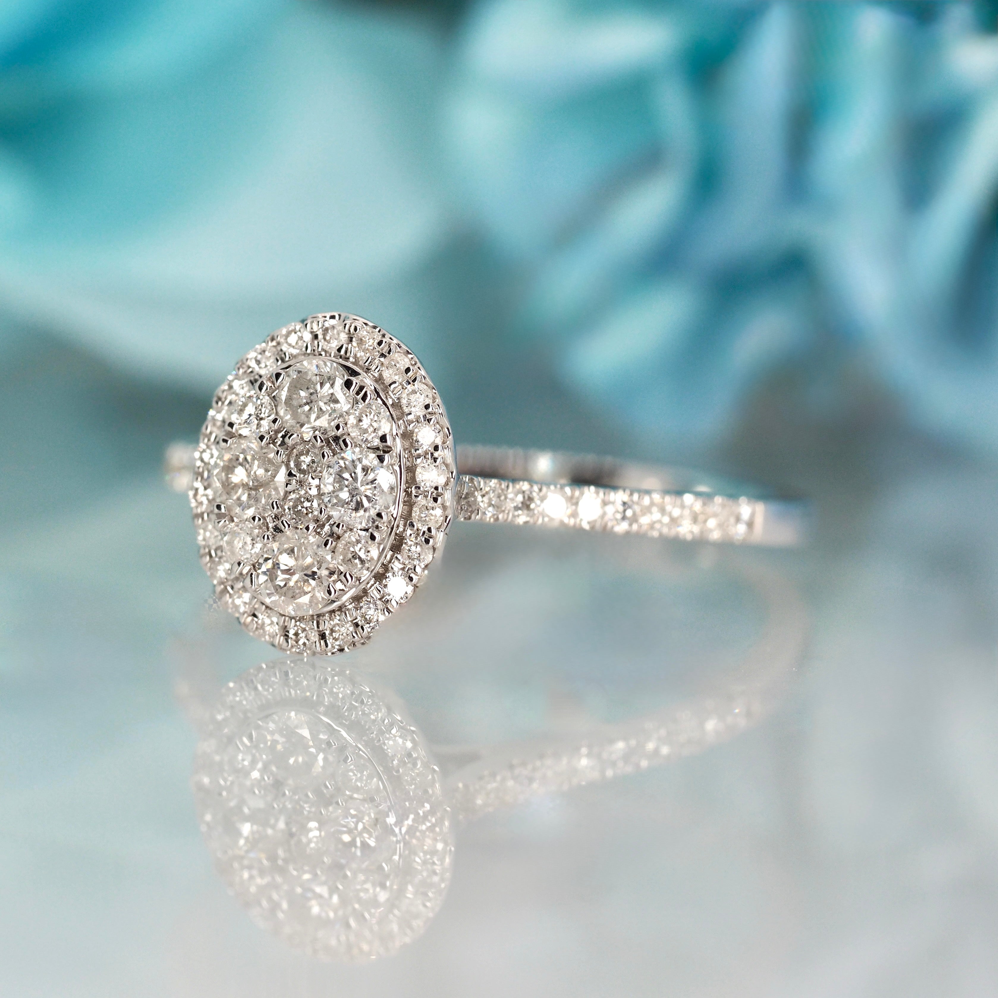 9ct White Gold 0.55ct Round Brilliant Cut Diamond Oval Cluster Ring