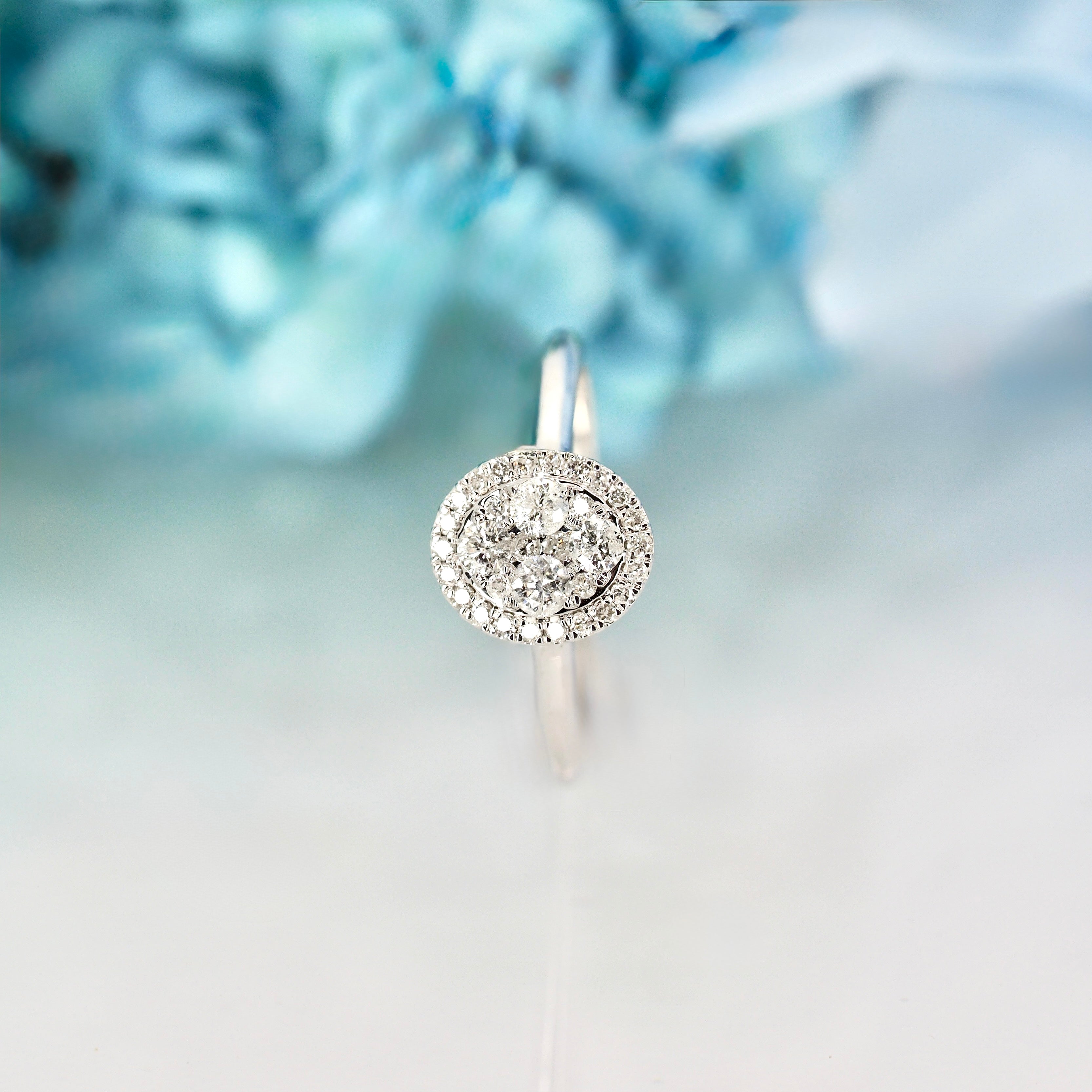 9ct White Gold 0.39ct Round Brilliant Cut Diamond Oval Cluster Ring