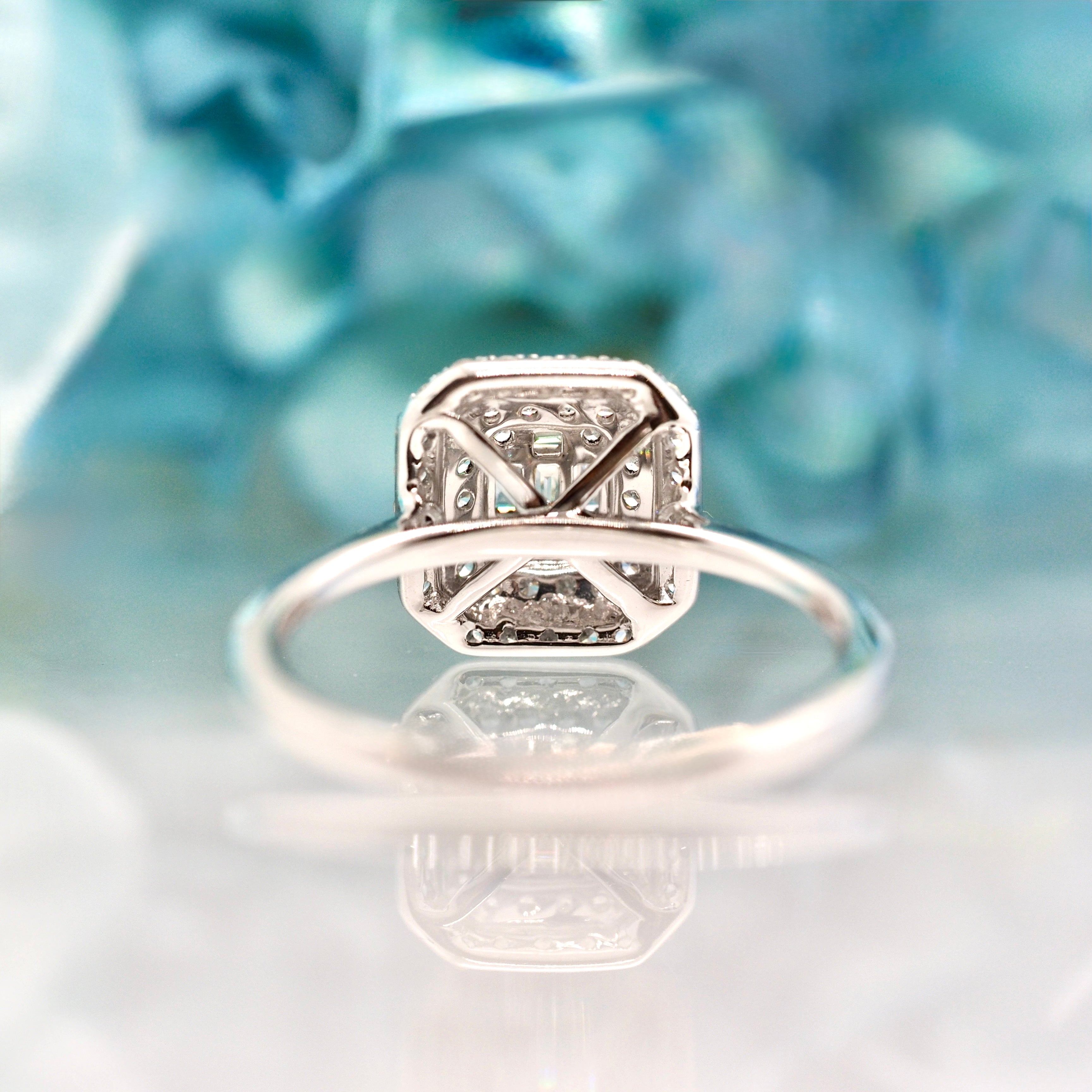 9ct White Gold 0.21ct Diamond Octagonal Cluster Ring