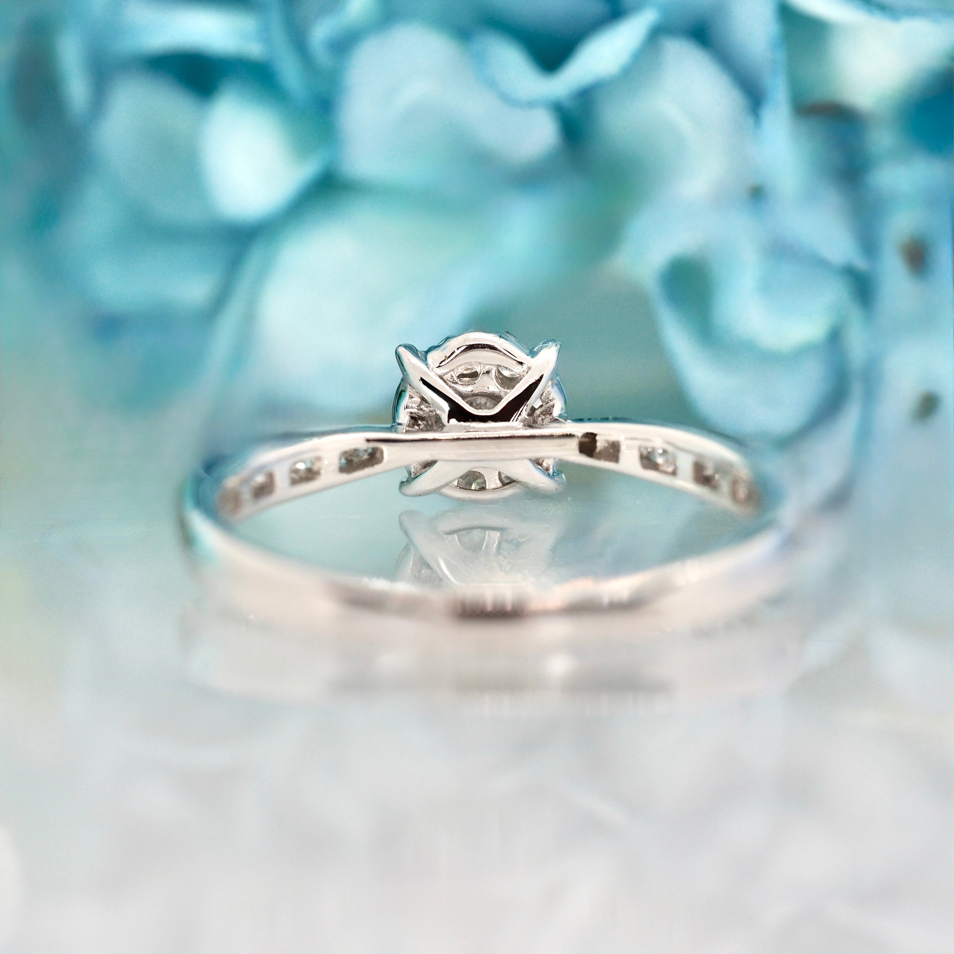 9ct White Gold 0.37ct Round Brilliant Cut Diamond Round Cluster Ring