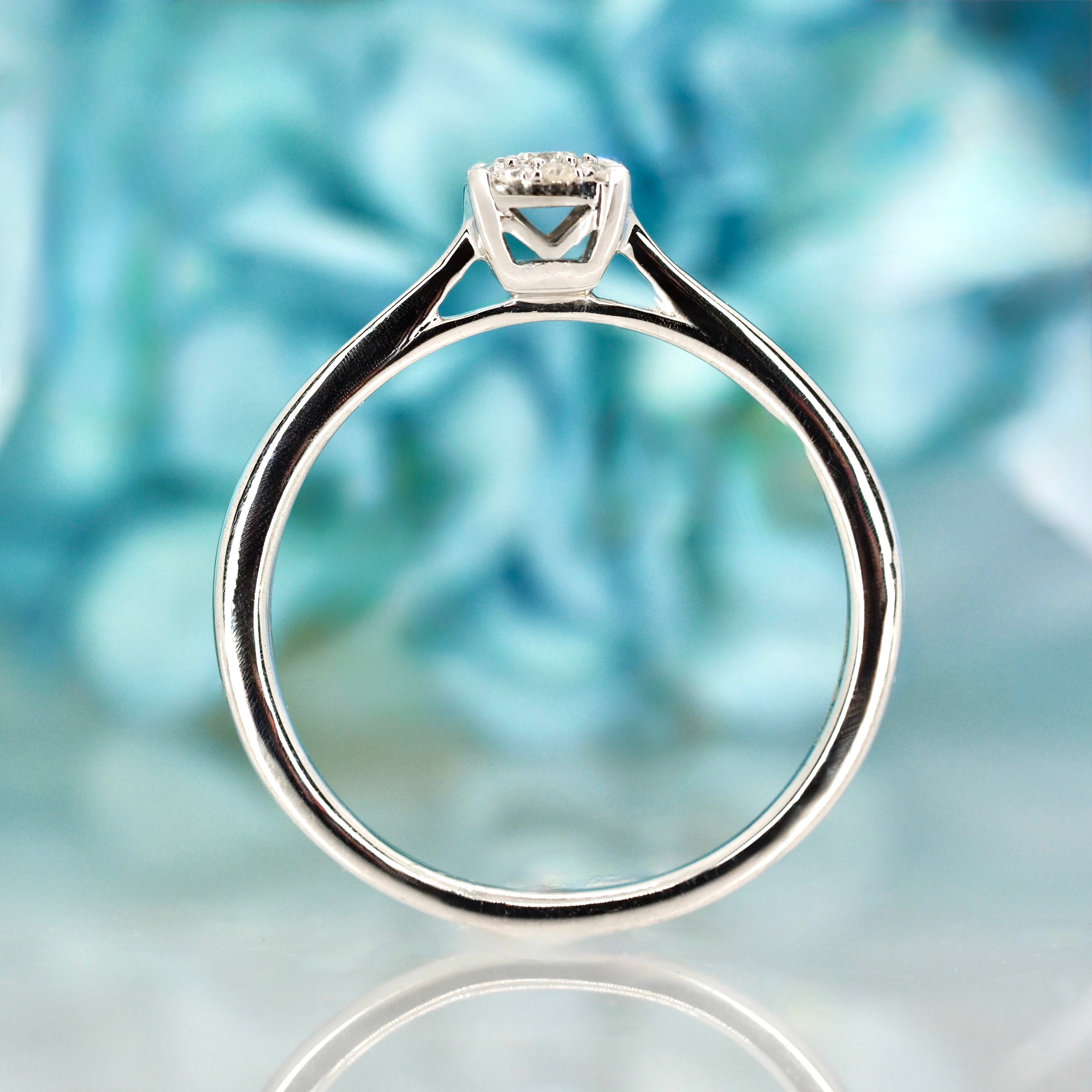 9ct White Gold 0.12ct Round Brilliant Cut Diamond Cluster Ring