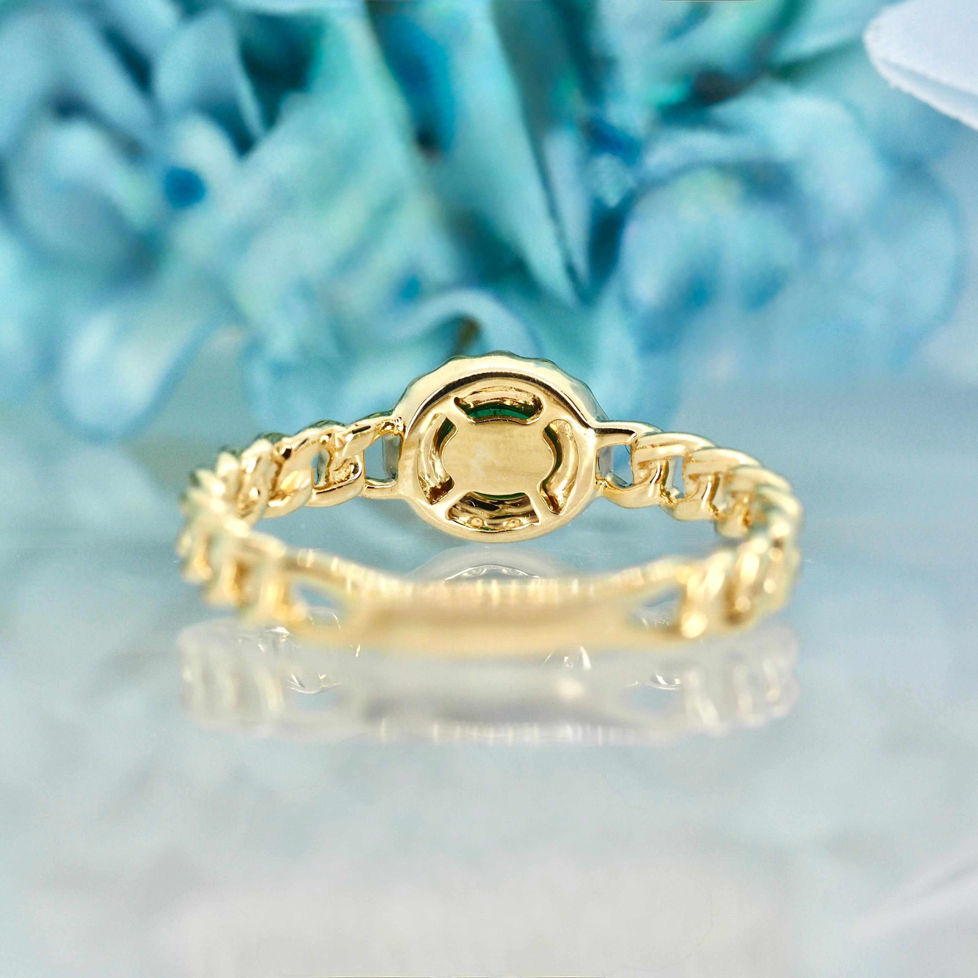 9ct Yellow Gold Oval Cut Emerald & Round Brilliant Cut Diamond Cluster Ring