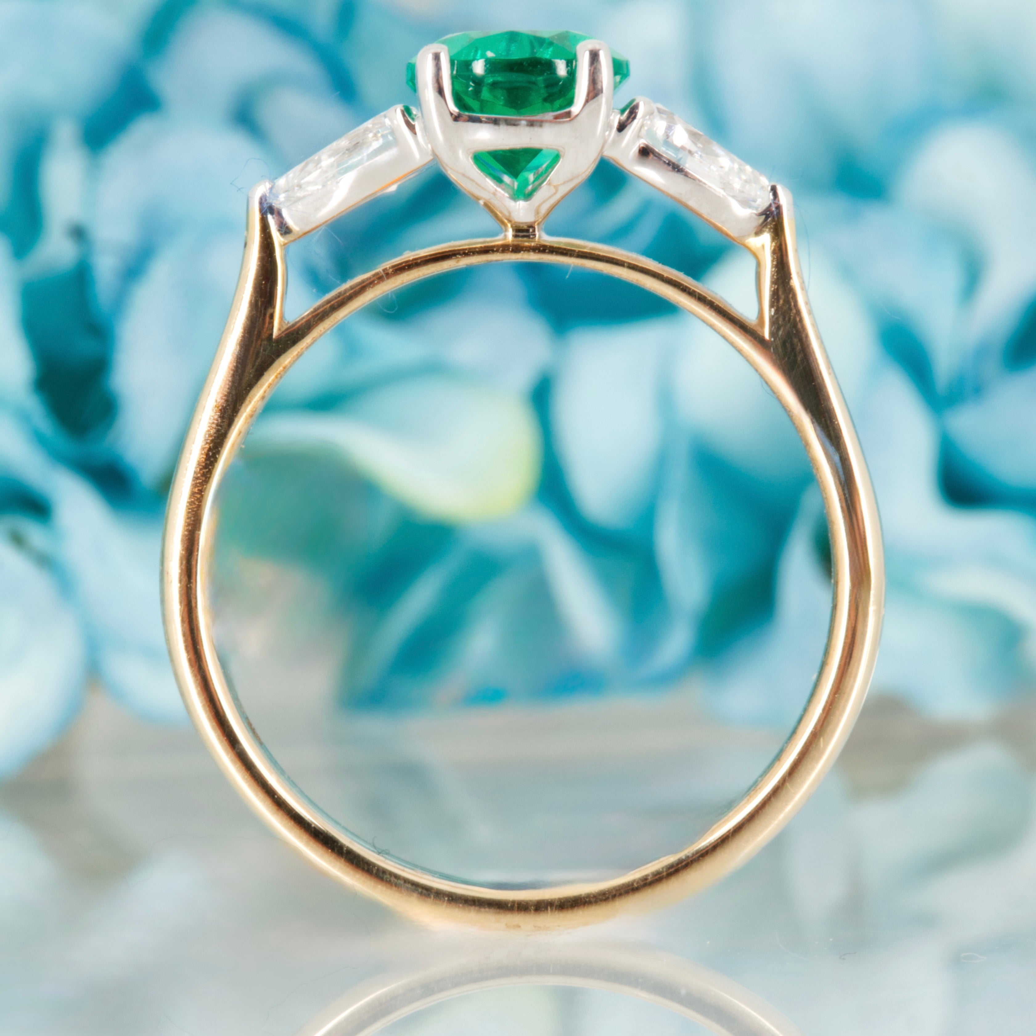 9ct Yellow Gold Pear Cut Lab Grown Emerald & Pear Cut Lab Grown Diamond Trilogy Ring
