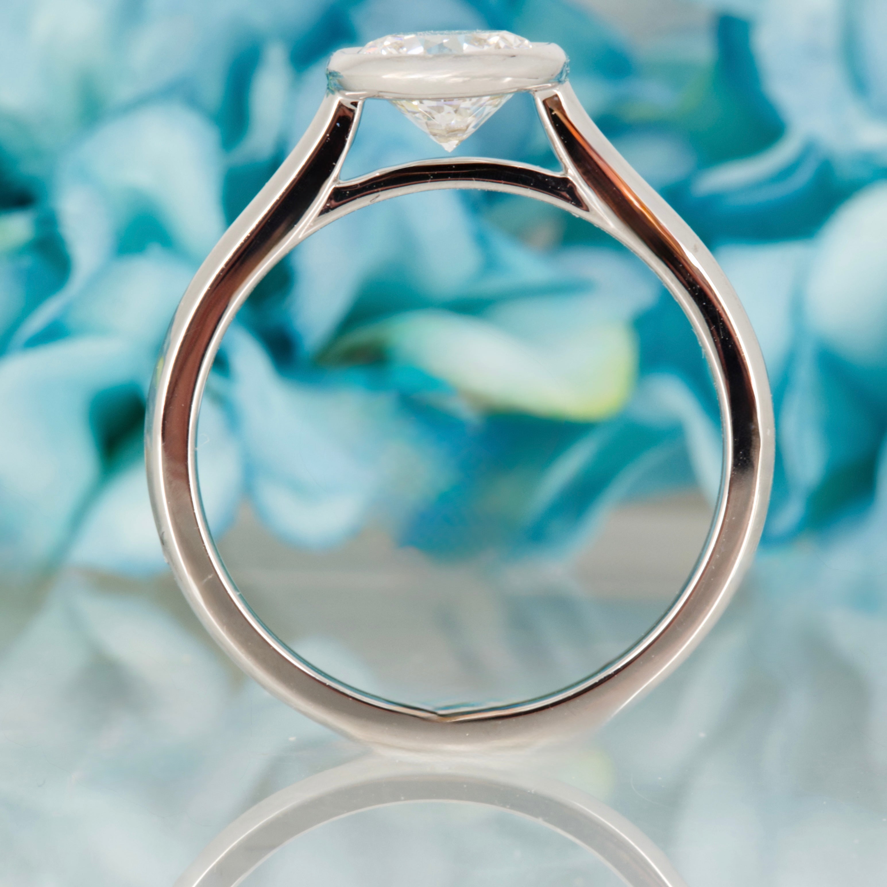 9ct White Gold 1.00ct Round Brilliant Cut Lab Grown Diamond Bezel Set Solitaire Ring