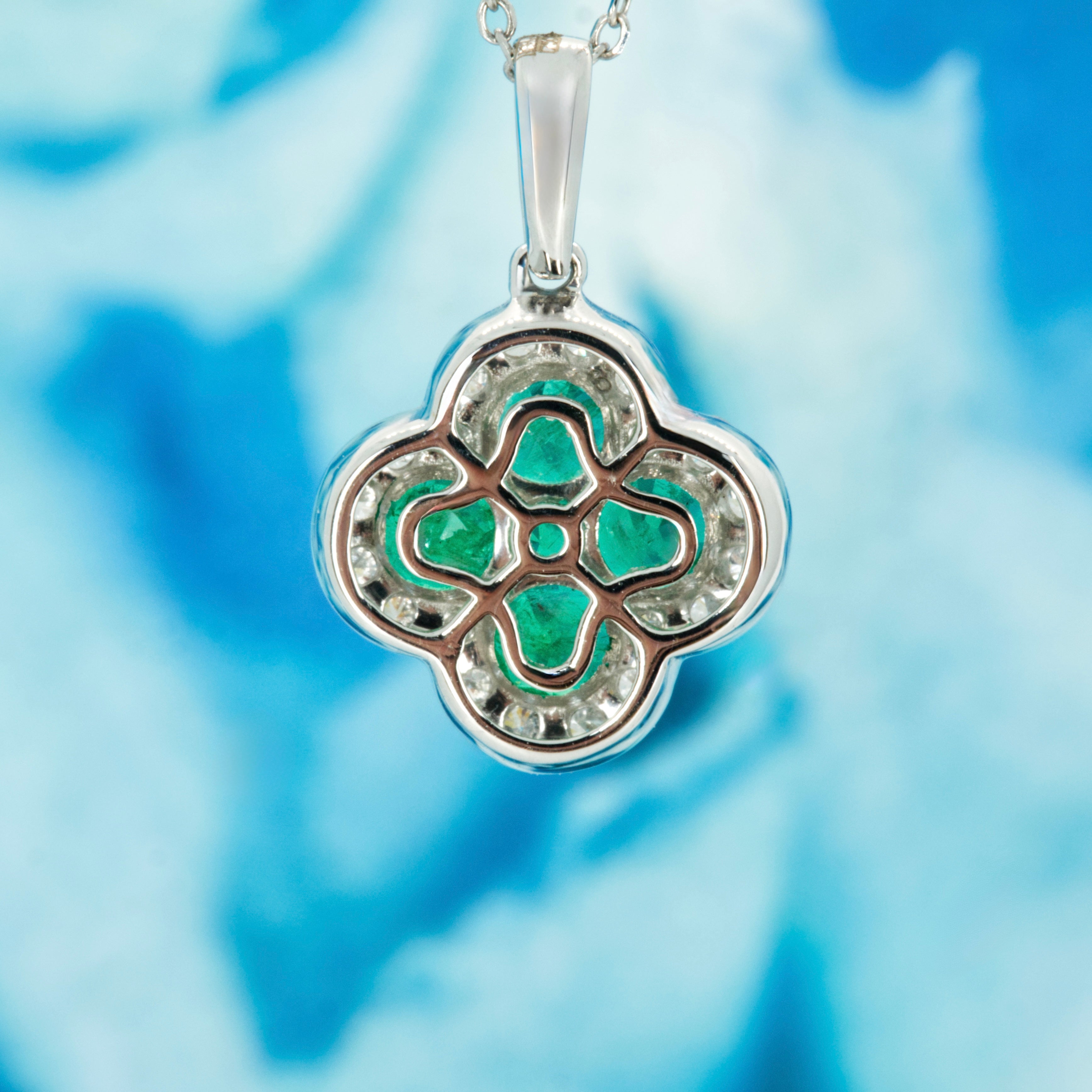 18ct White Gold Emerald & Diamond Clover Shaped Cluster Pendant & Chain