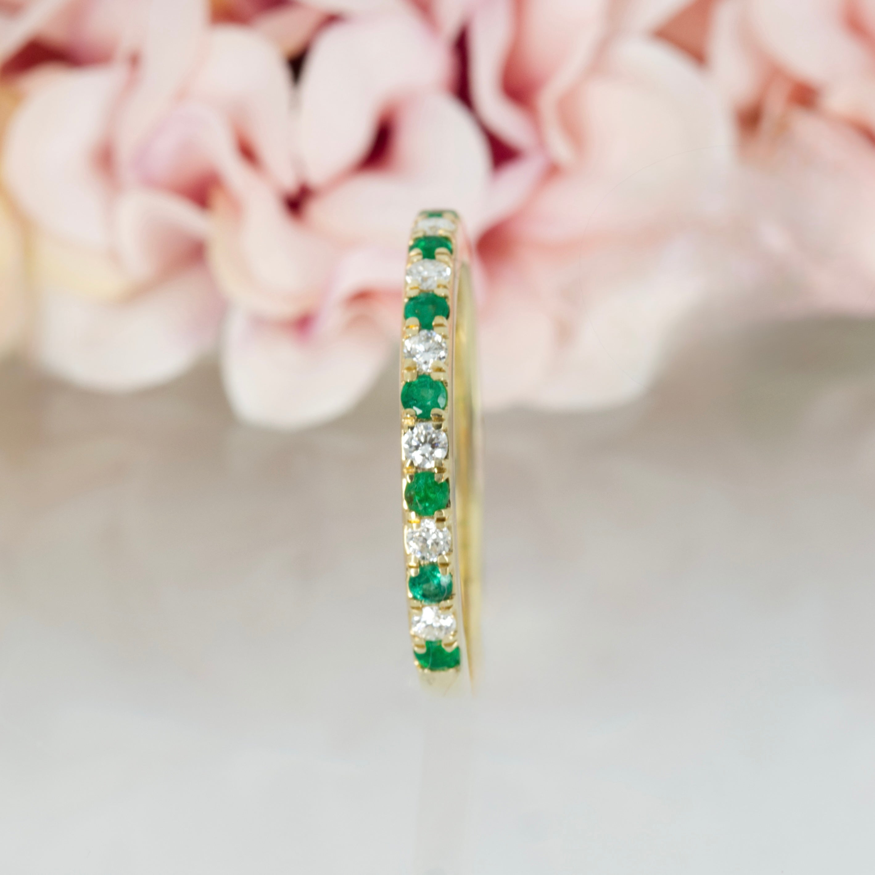 9ct Yellow Gold Round Cut Emerald & Round Brilliant Cut Diamond Claw Set Half Eternity Ring