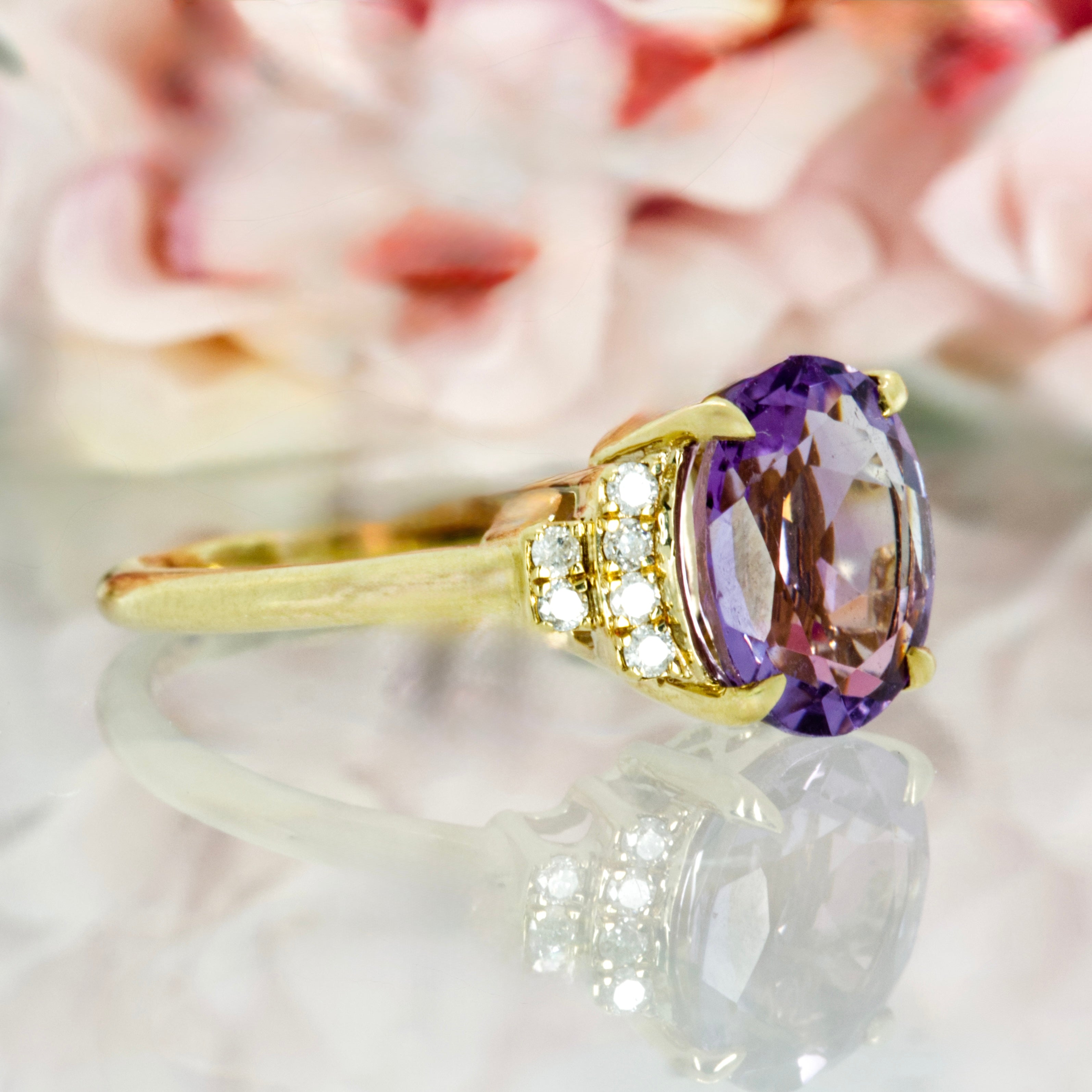 9ct Yellow Gold Oval Cut Amethyst & Round Brilliant Cut Diamond Ring