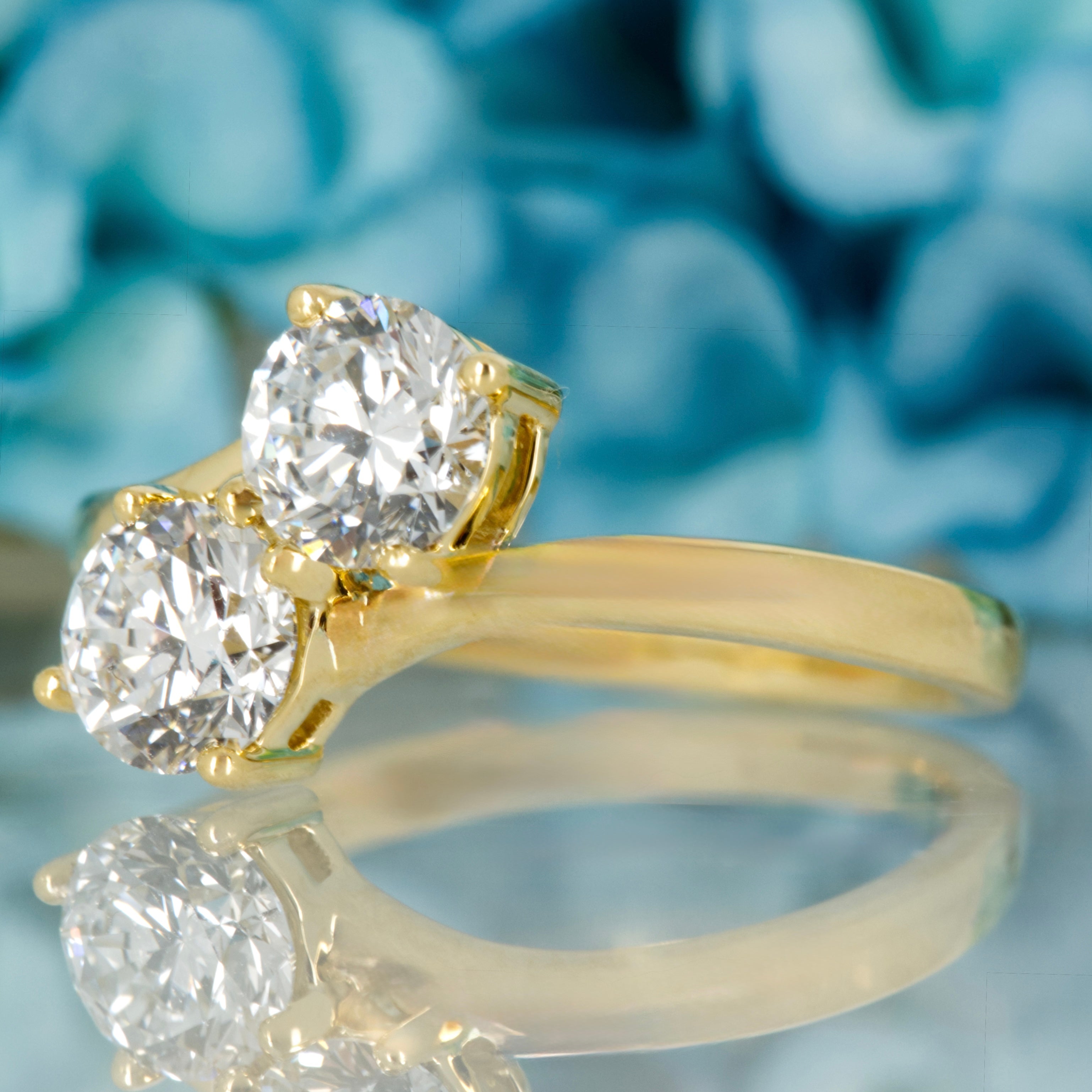 18ct Yellow Gold 1.40ct Round Brilliant Cut Lab Grown Diamond Crossover Ring