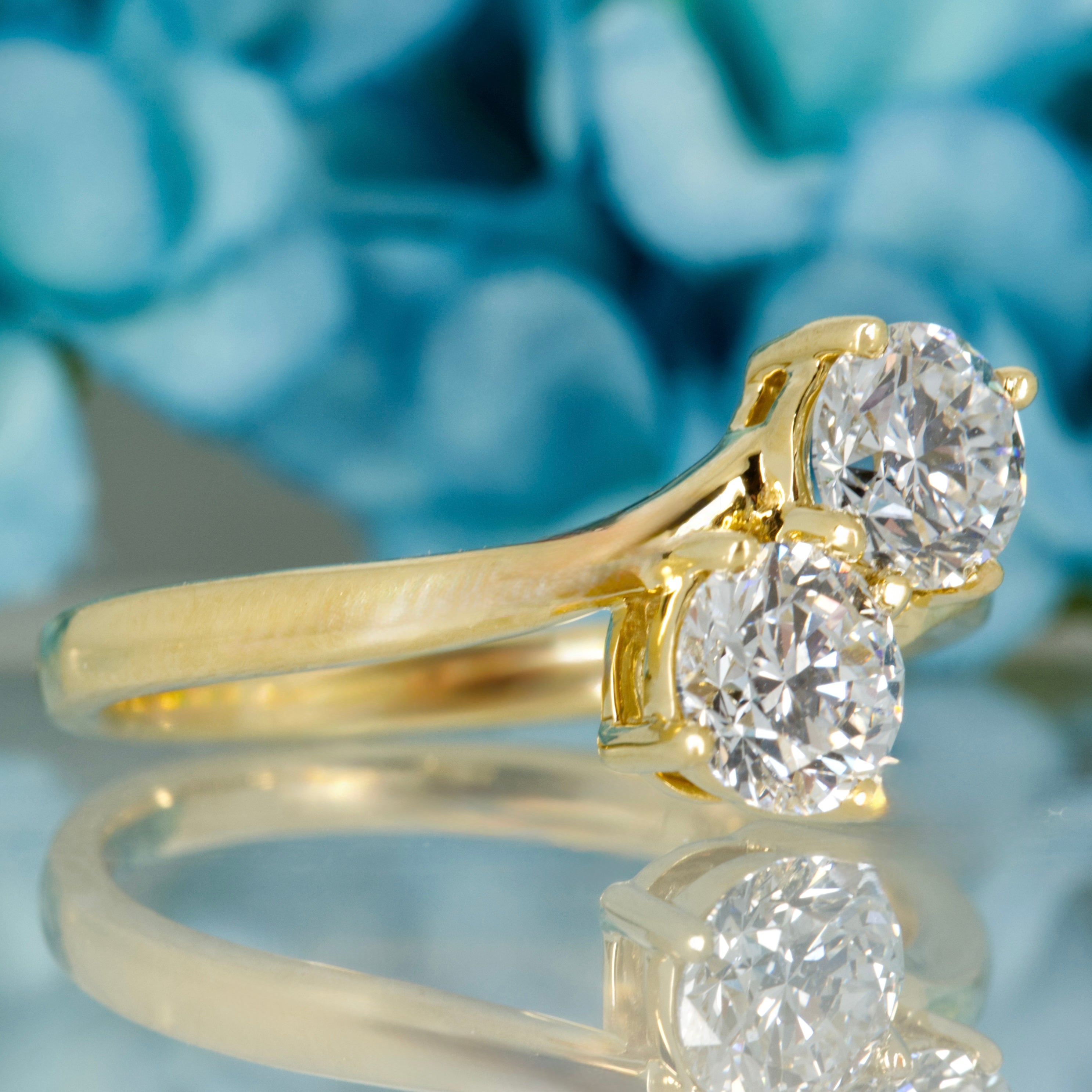 18ct Yellow Gold 1.40ct Round Brilliant Cut Lab Grown Diamond Crossover Ring