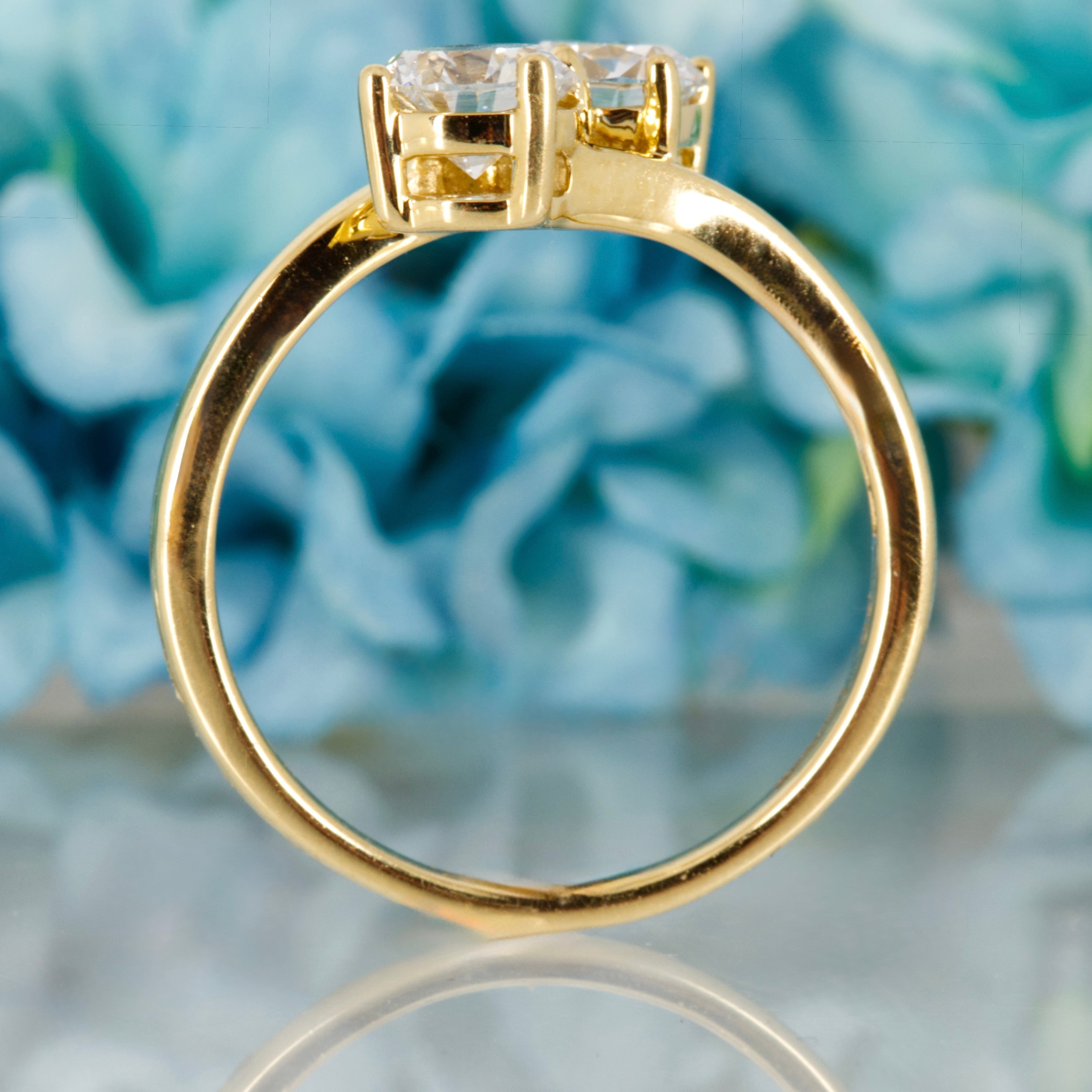 18ct Yellow Gold 1.40ct Round Brilliant Cut Lab Grown Diamond Crossover Ring