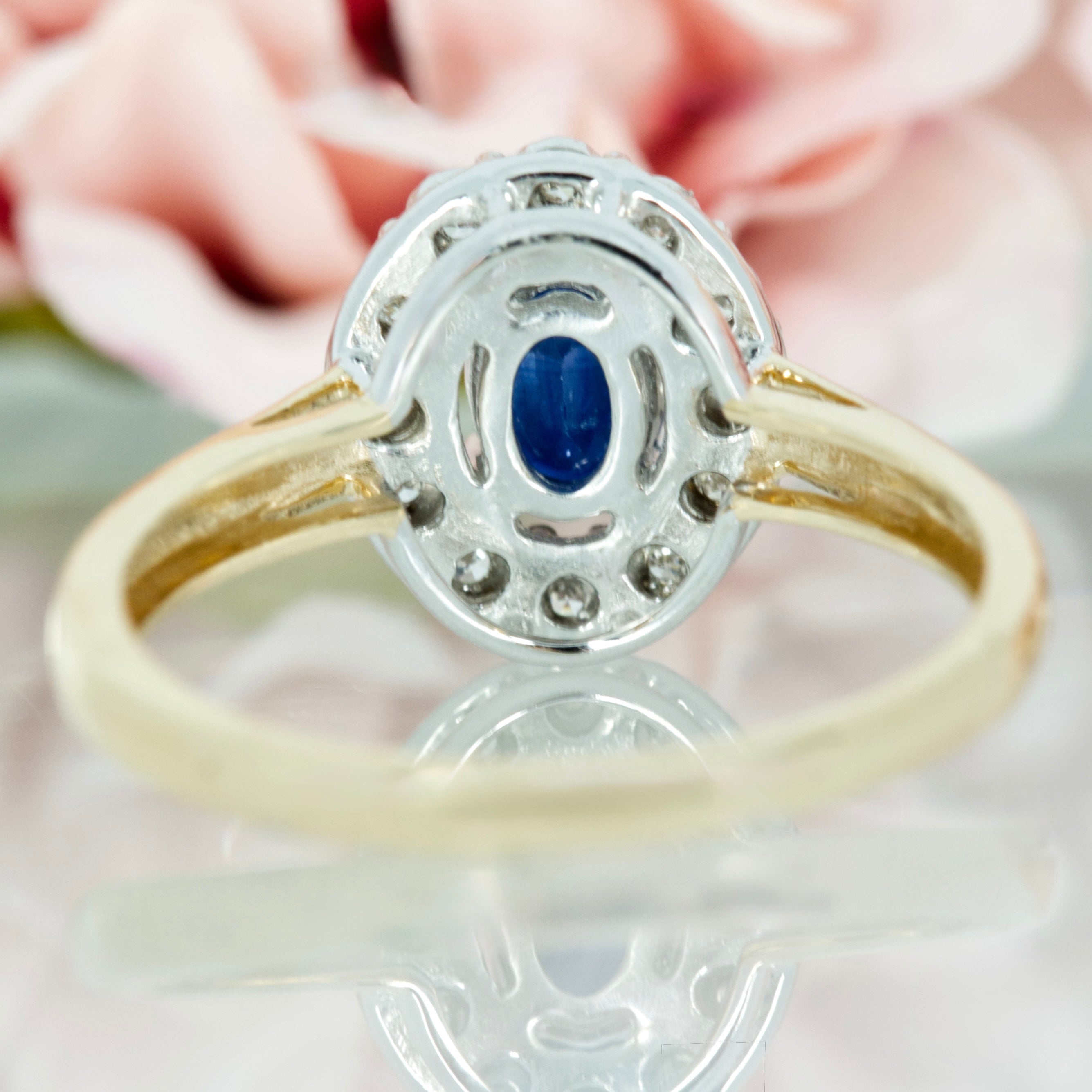 9ct Yellow Gold Oval Cut Sapphire & Round Brilliant Cut Diamond Halo Cluster Ring