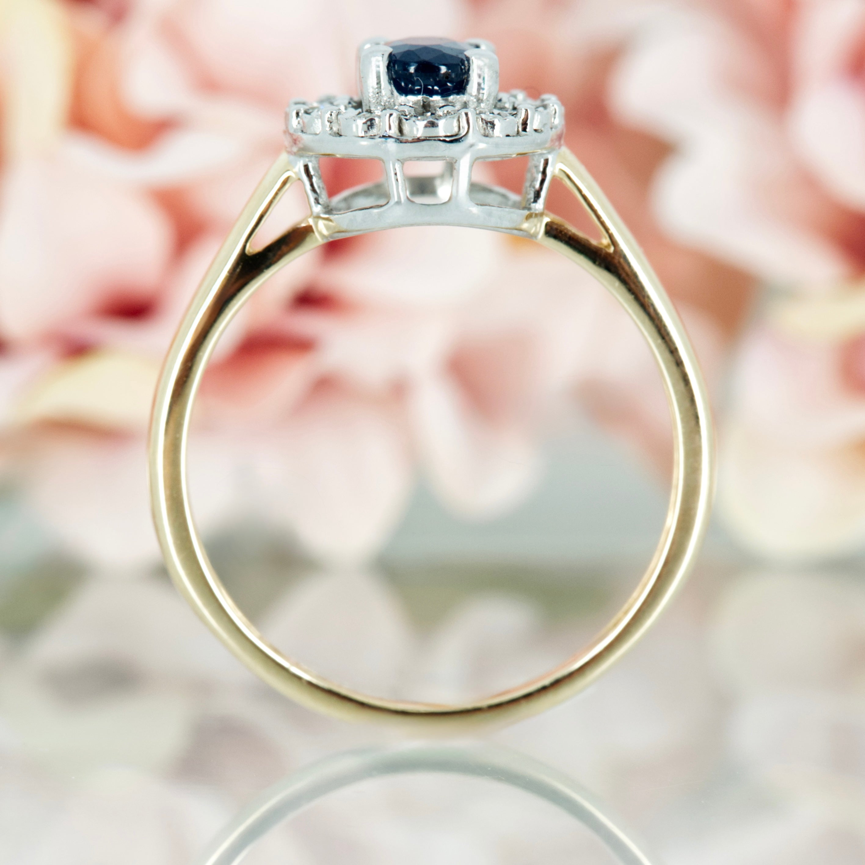 9ct Yellow Gold Oval Cut Sapphire & Round Brilliant Cut Diamond Halo Cluster Ring