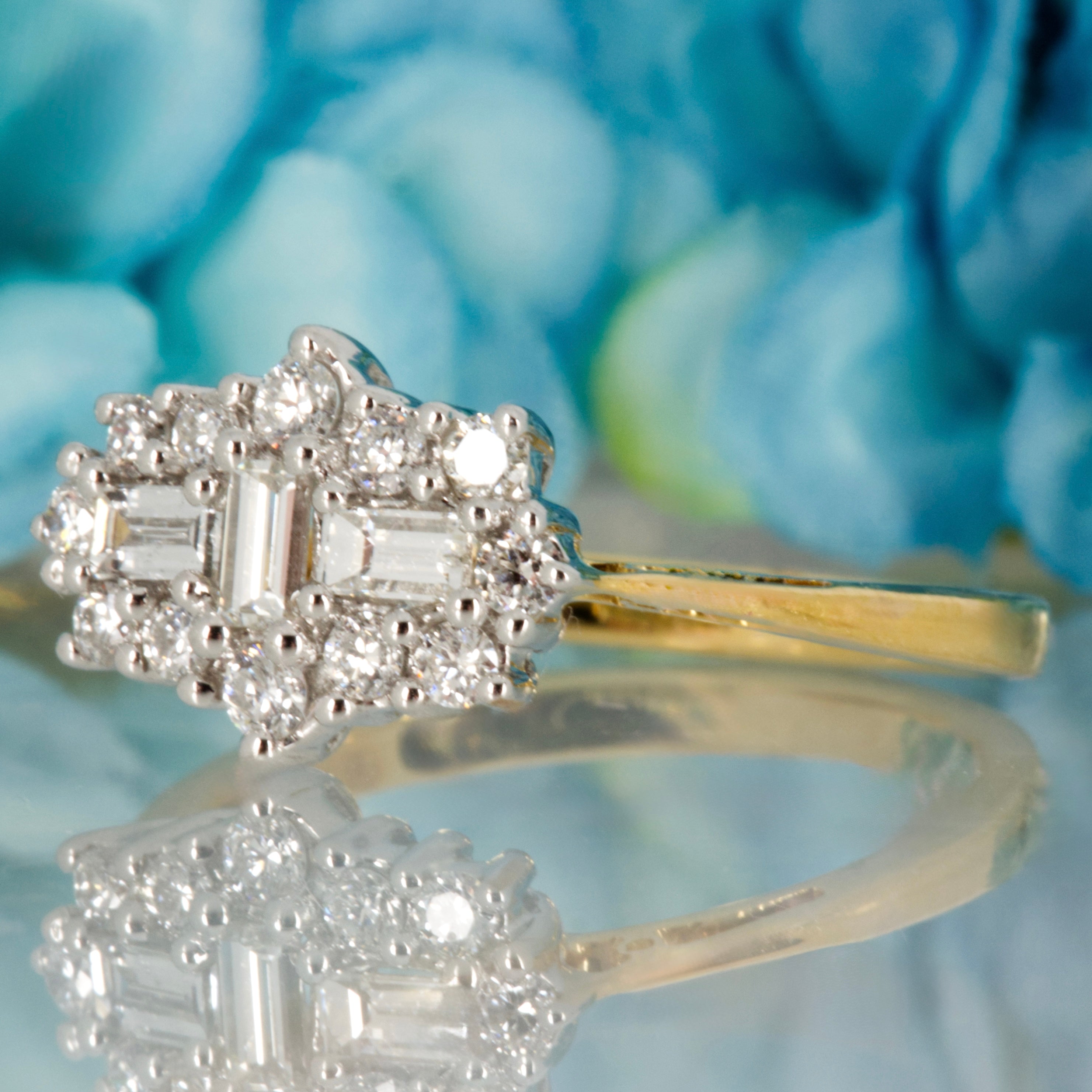 18ct Yellow Gold 0.50ct Round Brilliant & Baguette Cut Diamond Cluster Ring