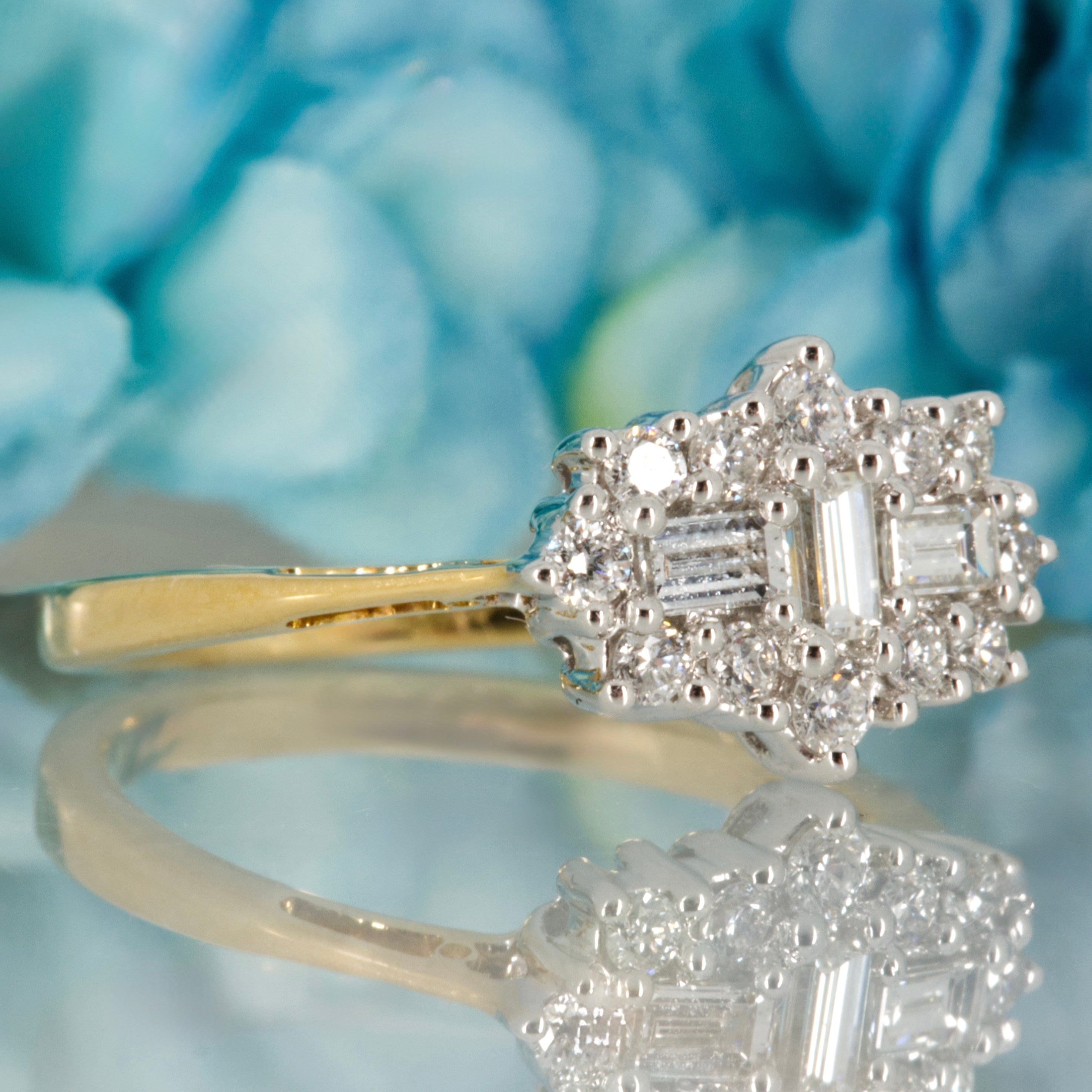 18ct Yellow Gold 0.50ct Round Brilliant & Baguette Cut Diamond Cluster Ring