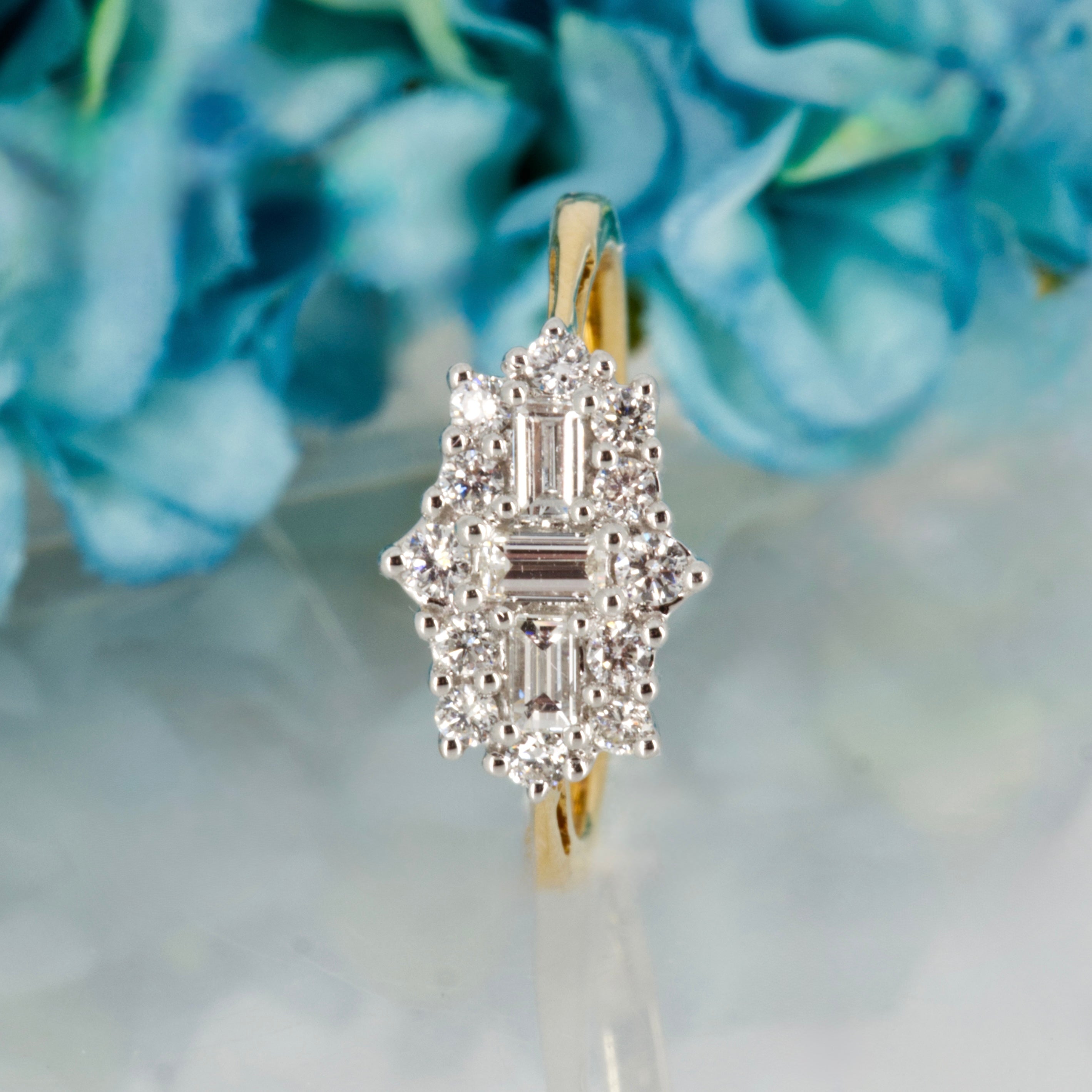 18ct Yellow Gold 0.50ct Round Brilliant & Baguette Cut Diamond Cluster Ring