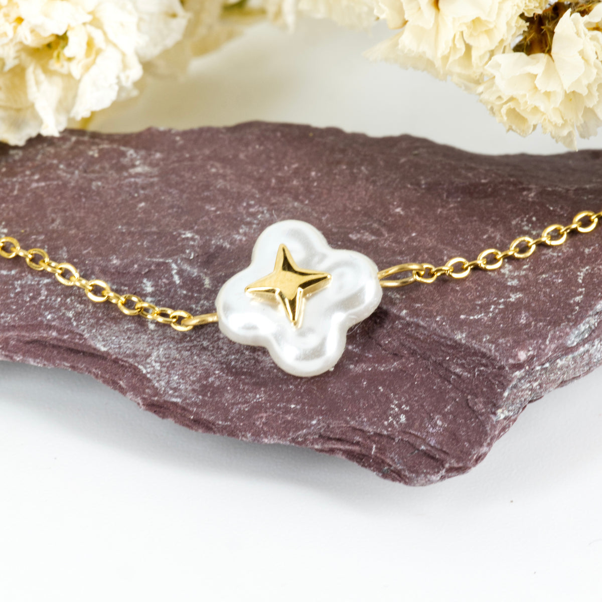 Gold Plated Mother-Of-Pearl Four Leaf Clover Bracelet