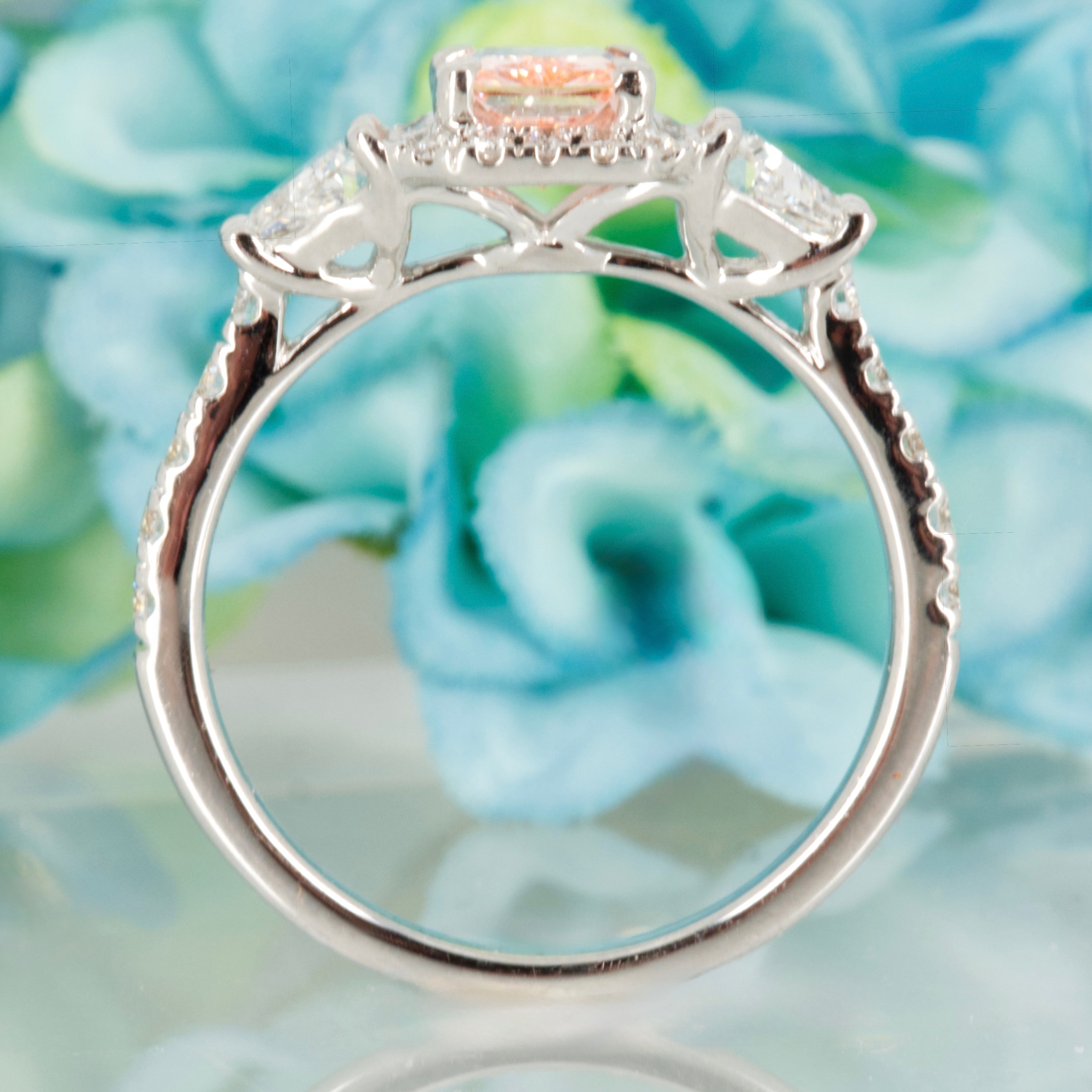 18ct White Gold Lab Grown Pink Diamond & Lab Grown Diamond Cluster Ring