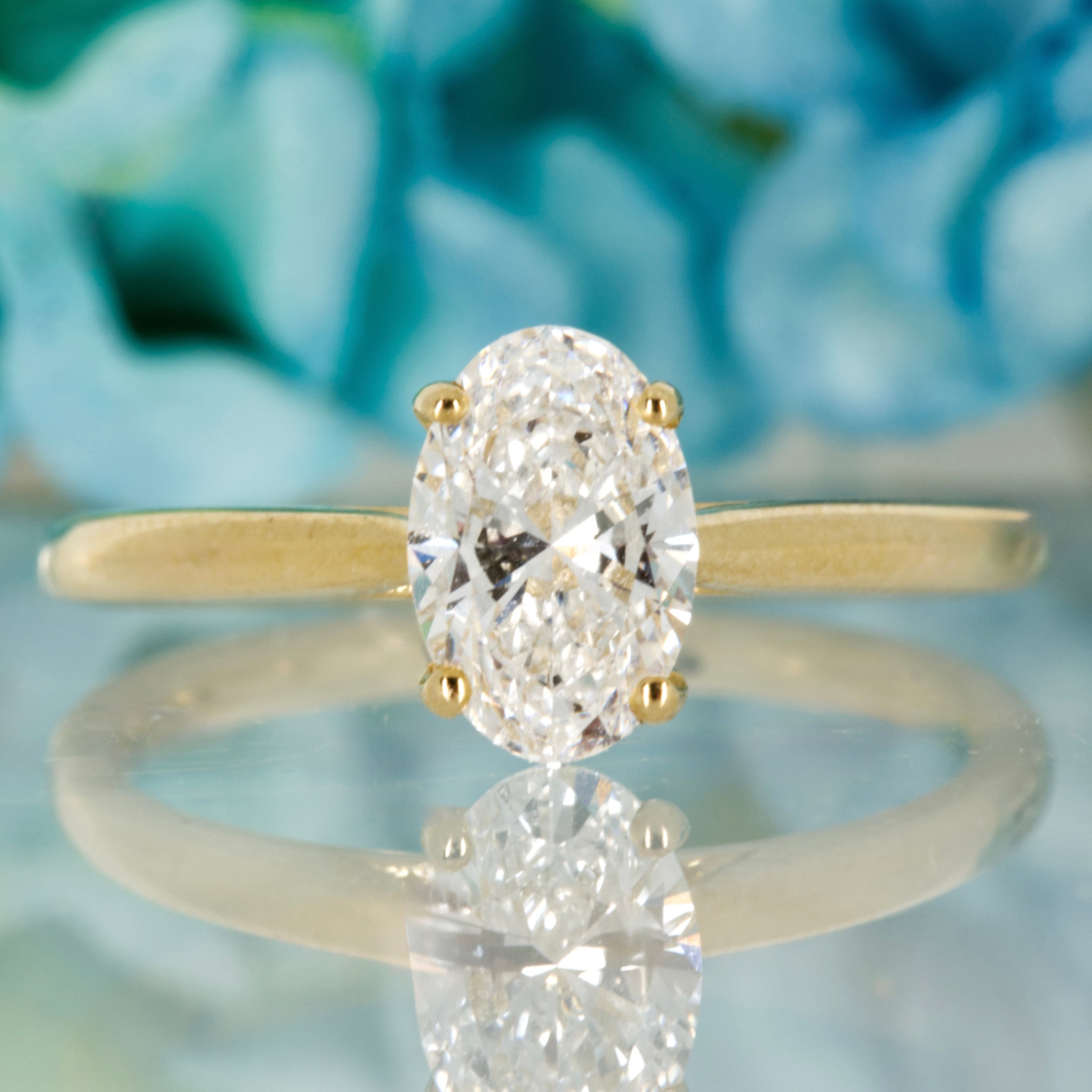 9ct Yellow Gold 1.00ct Oval Cut Lab Grown Diamond Solitaire Ring