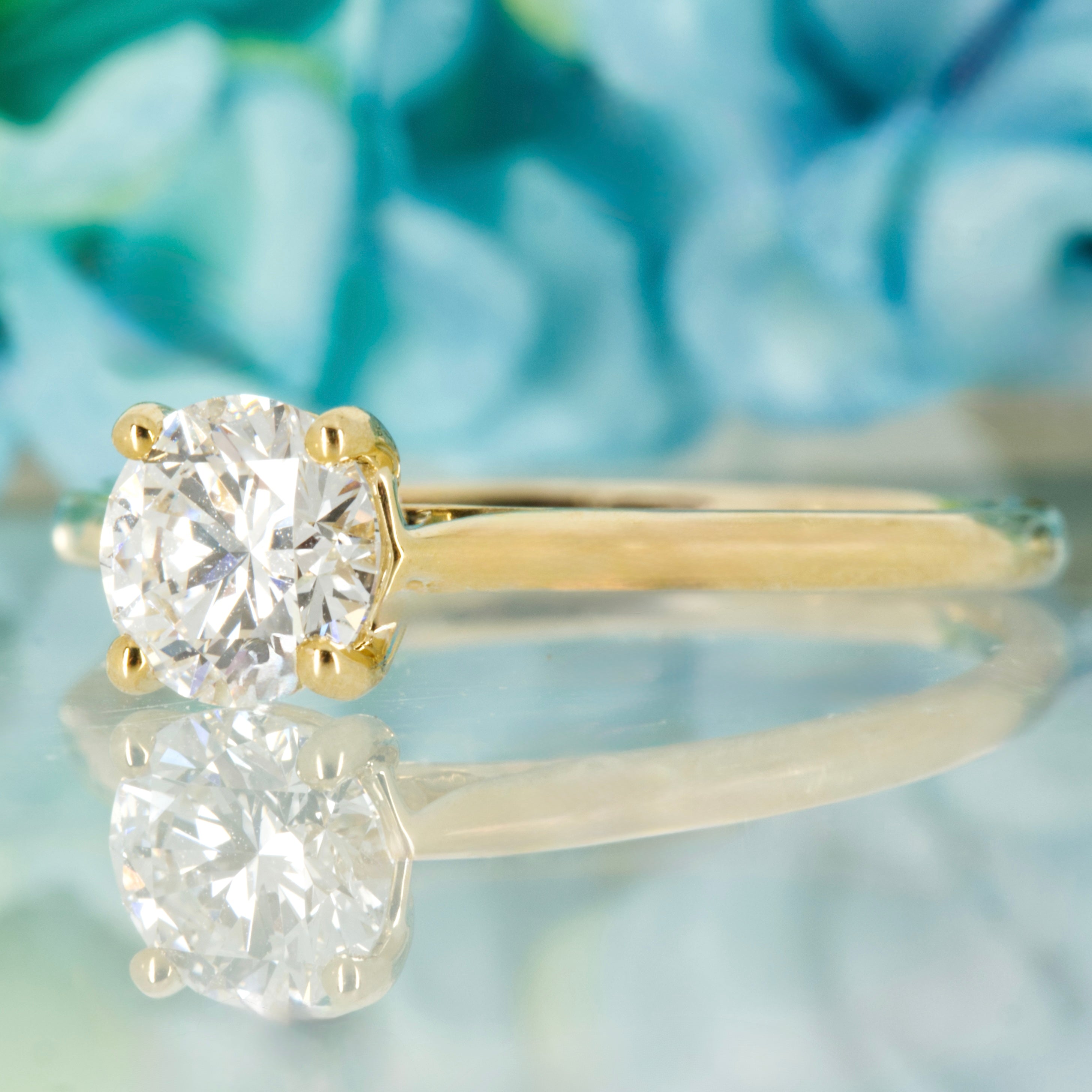 9ct Yellow Gold 1.00ct Round Brilliant Cut Lab Grown Diamond Solitaire Ring