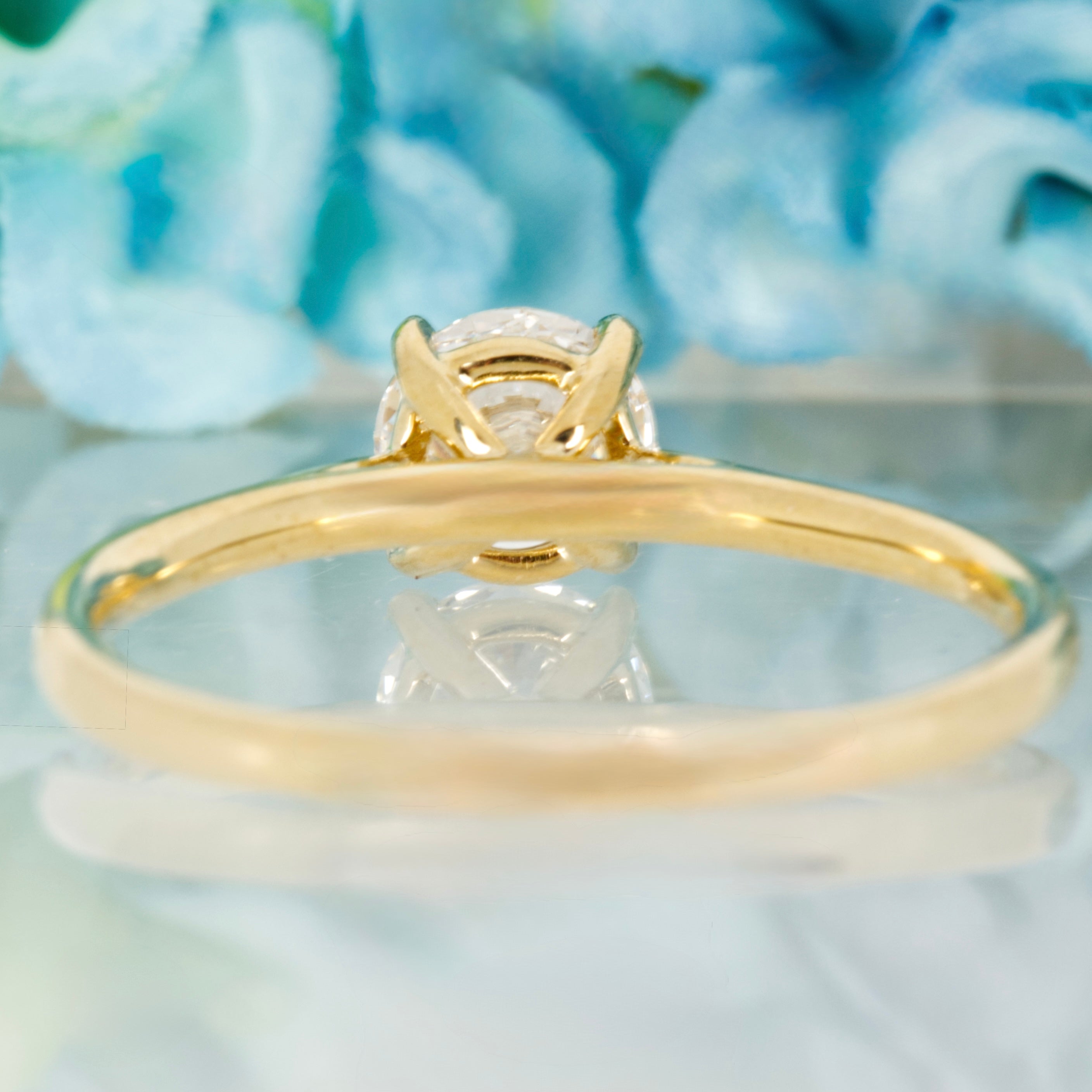 9ct Yellow Gold 1.00ct Round Brilliant Cut Lab Grown Diamond Solitaire Ring