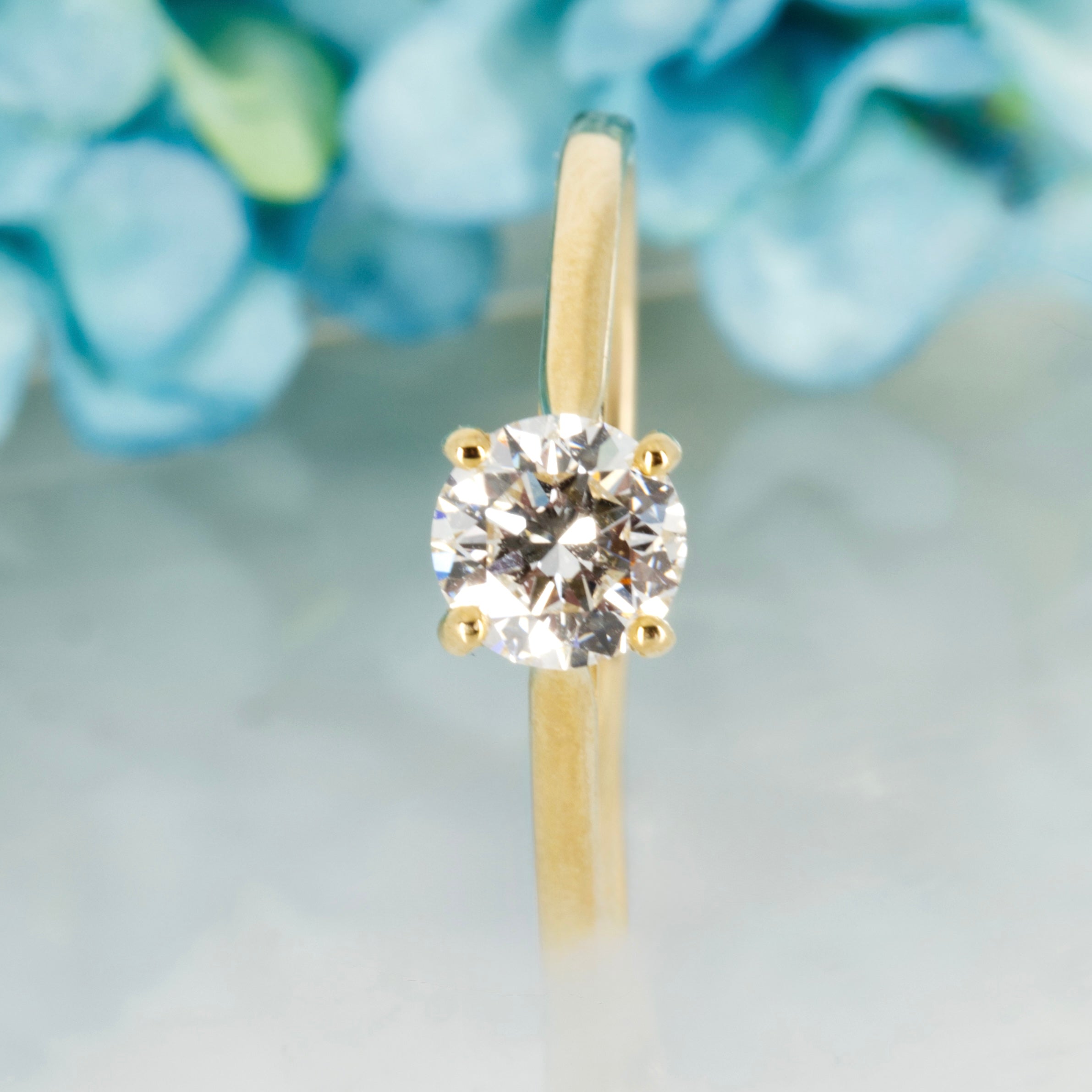 9ct Yellow Gold 1.00ct Round Brilliant Cut Lab Grown Diamond Solitaire Ring