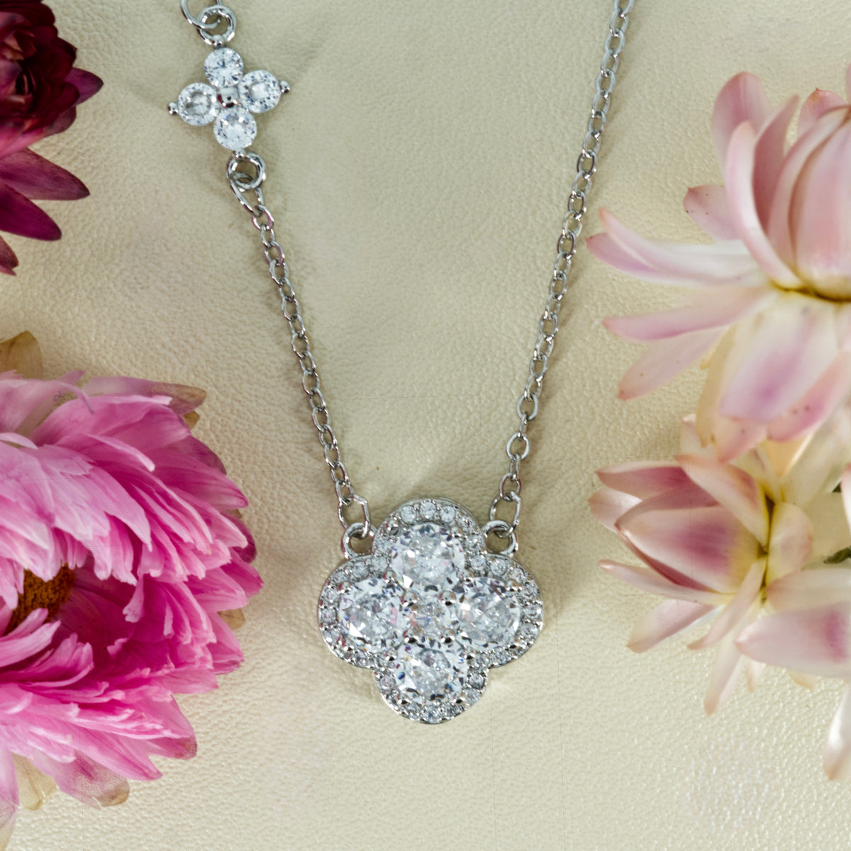 Cubic Zirconia Set Clover Pendant & Chain