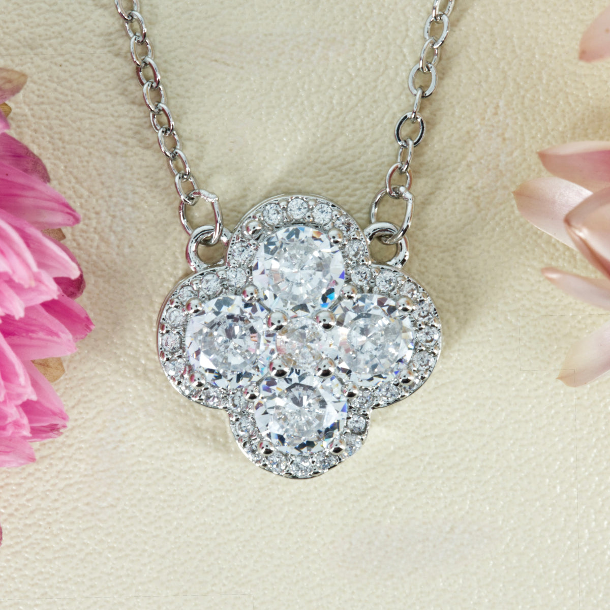 Cubic Zirconia Set Clover Pendant & Chain