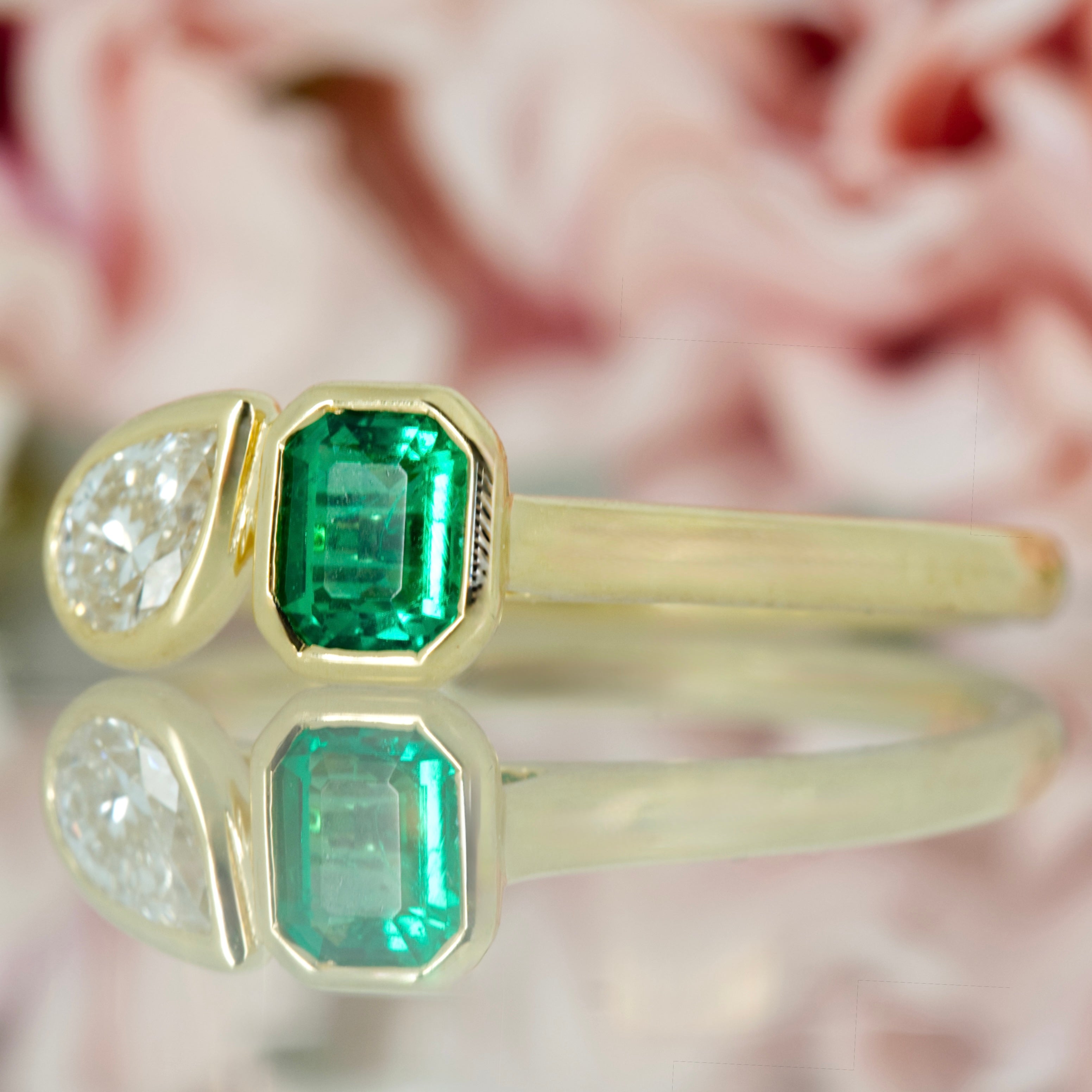 18ct Yellow Gold Octagonal Cut Emerald & Pear Cut Diamond Toi et Moi Ring