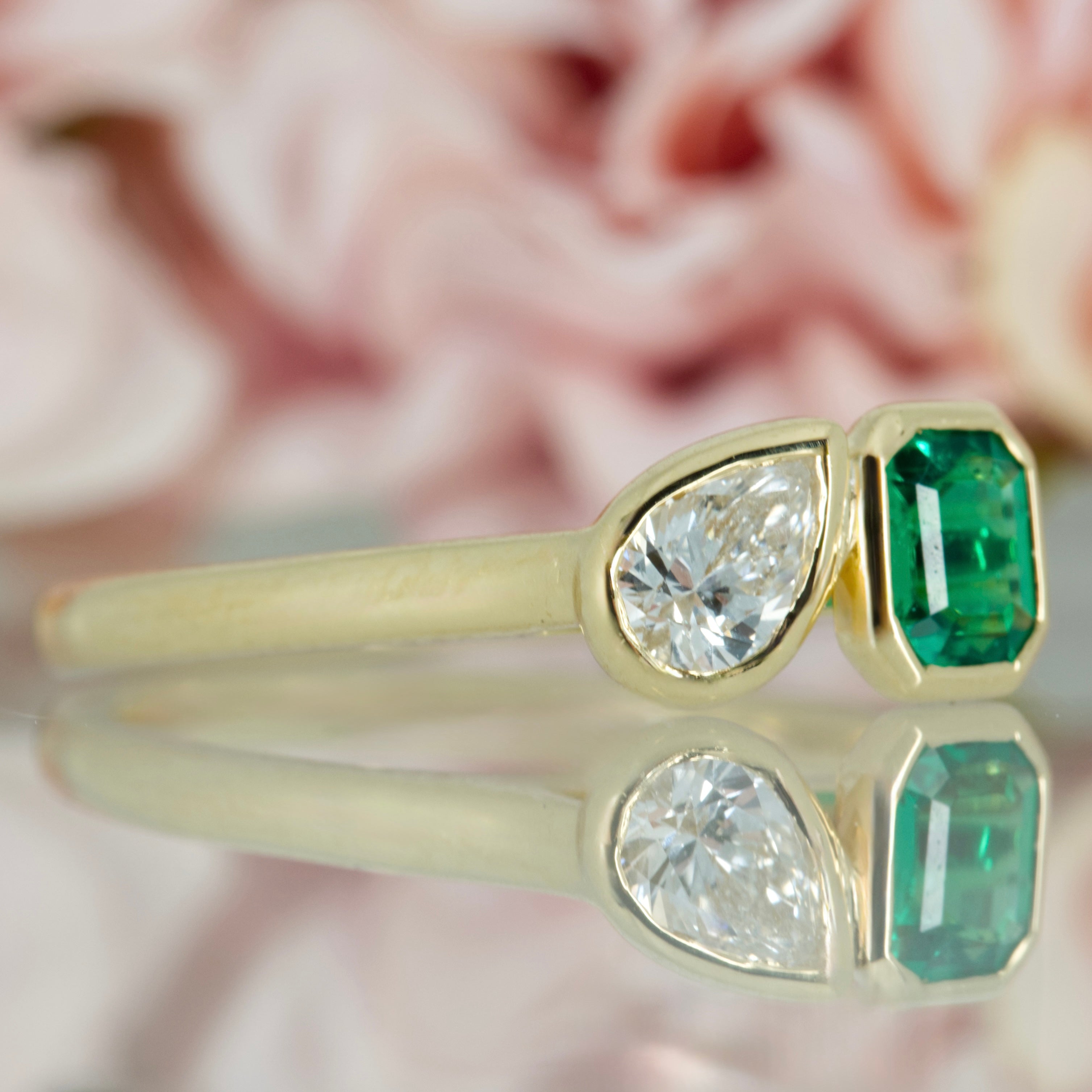 18ct Yellow Gold Octagonal Cut Emerald & Pear Cut Diamond Toi et Moi Ring
