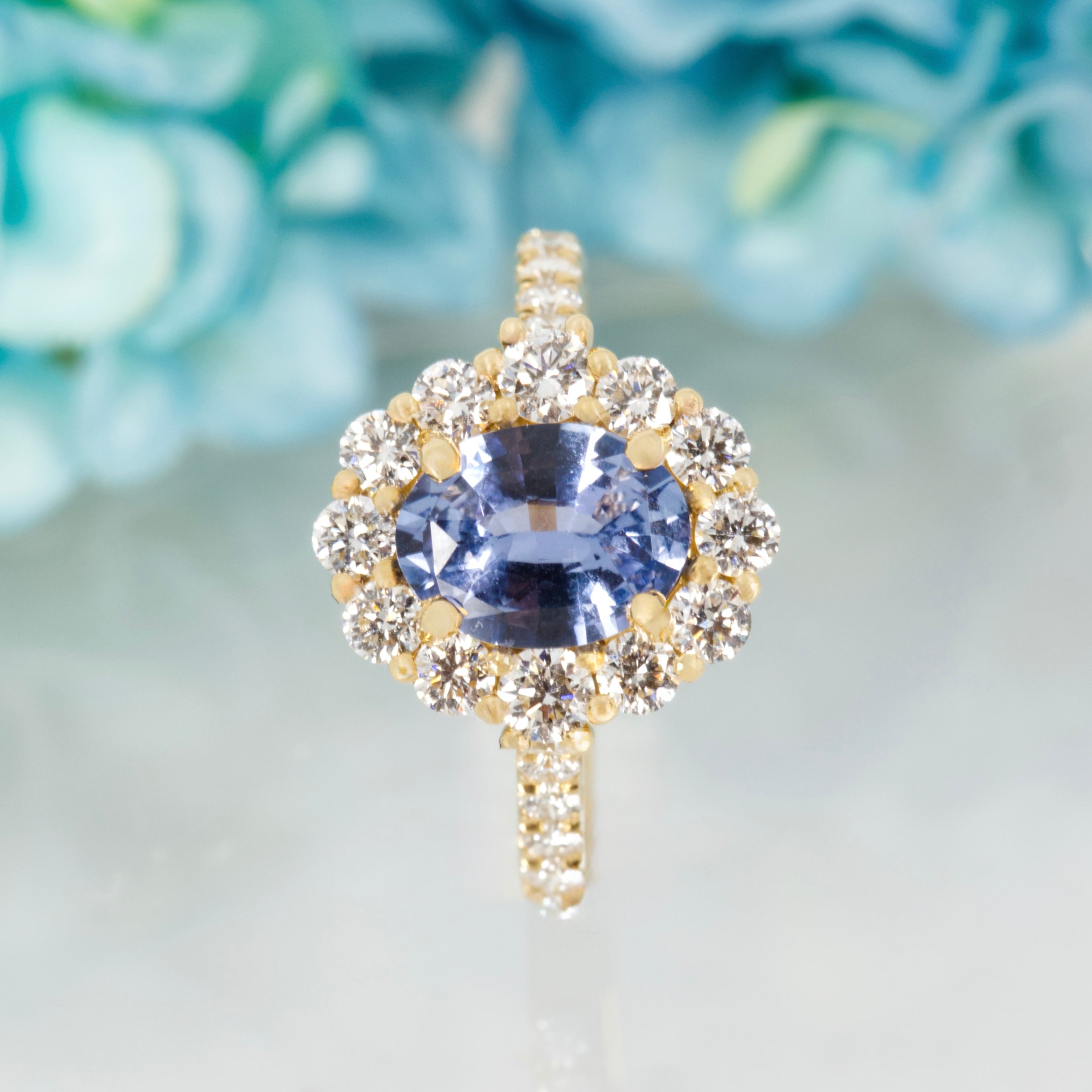 18ct Yellow Gold Oval Cut Purple Sapphire & Round Brilliant Cut Diamond Cluster Ring