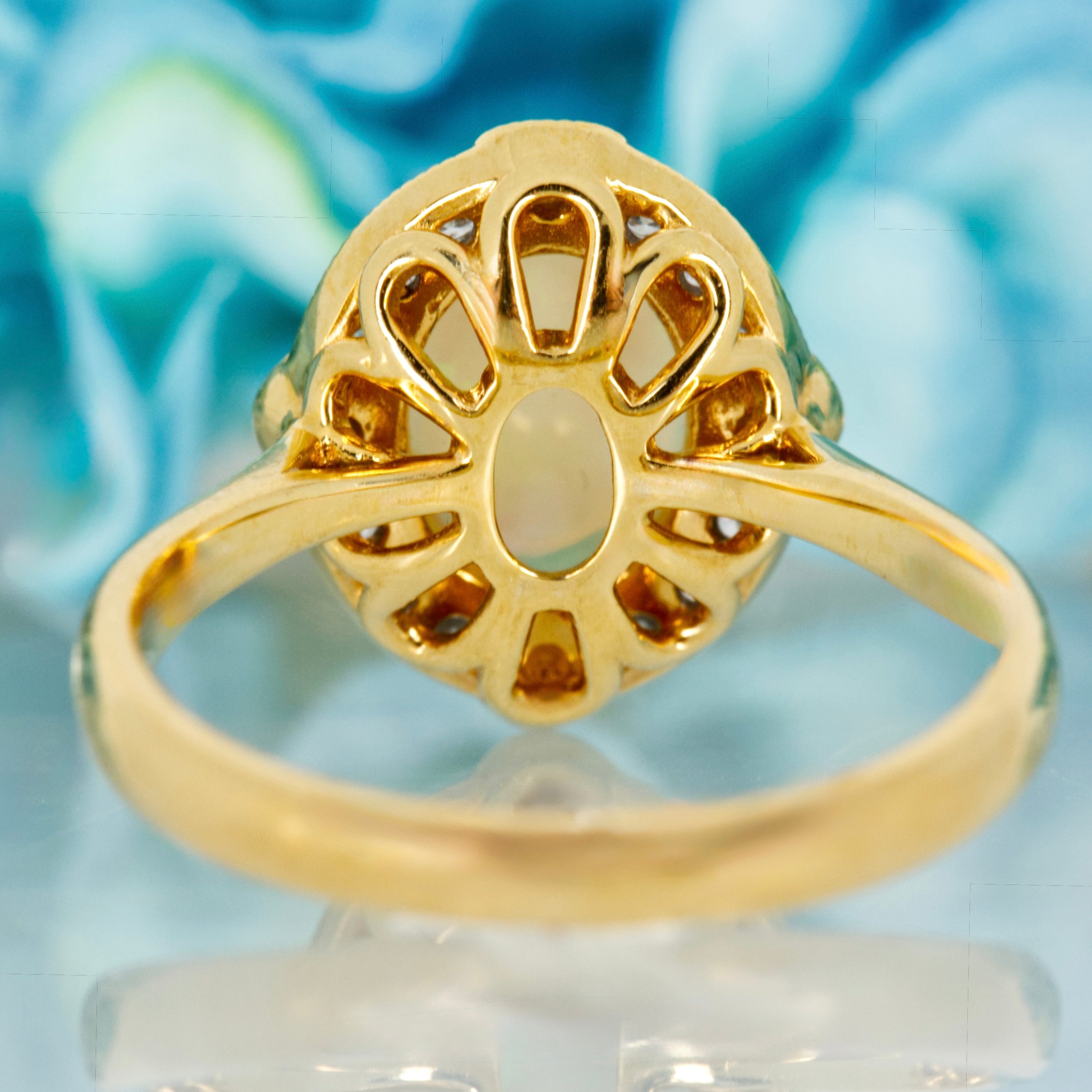 18ct Yellow Gold Oval Shaped Opal & Round Brilliant Cut Diamond Cluster Ring