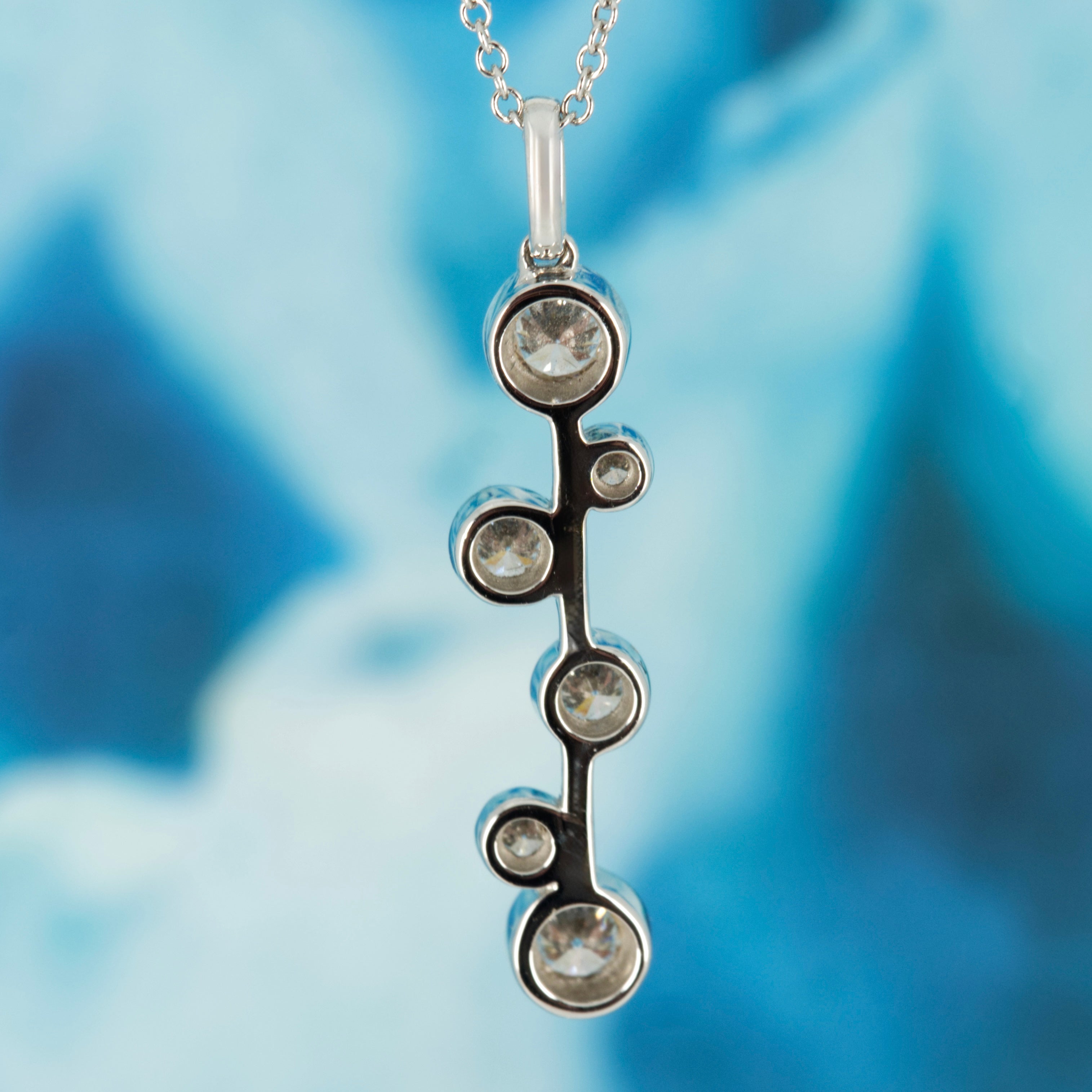 18ct White Gold 6-Round Brilliant Cut Diamond Bubble Pendant & Chain