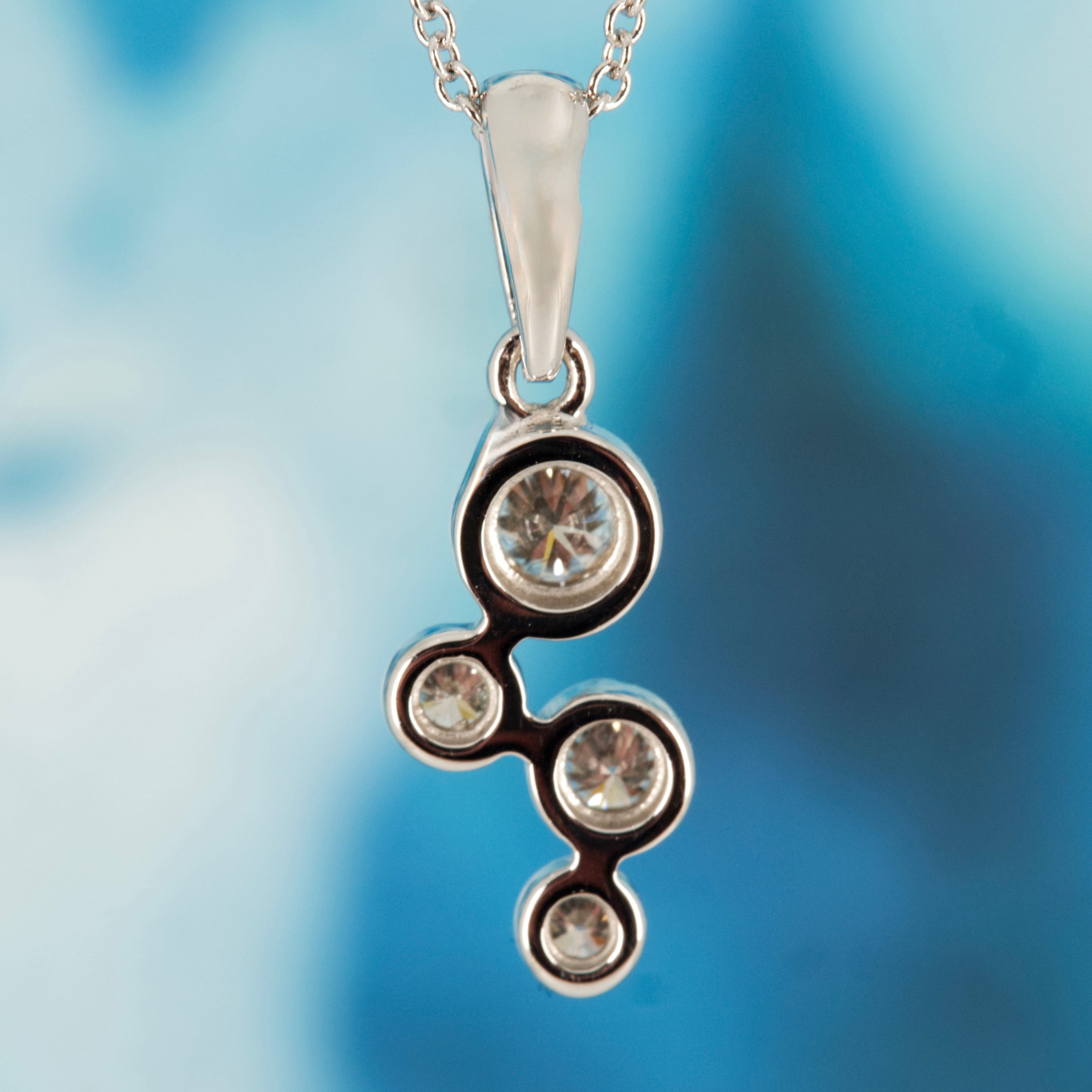 18ct White Gold 4-Round Brilliant Cut Diamond Bubble Pendant & Chain