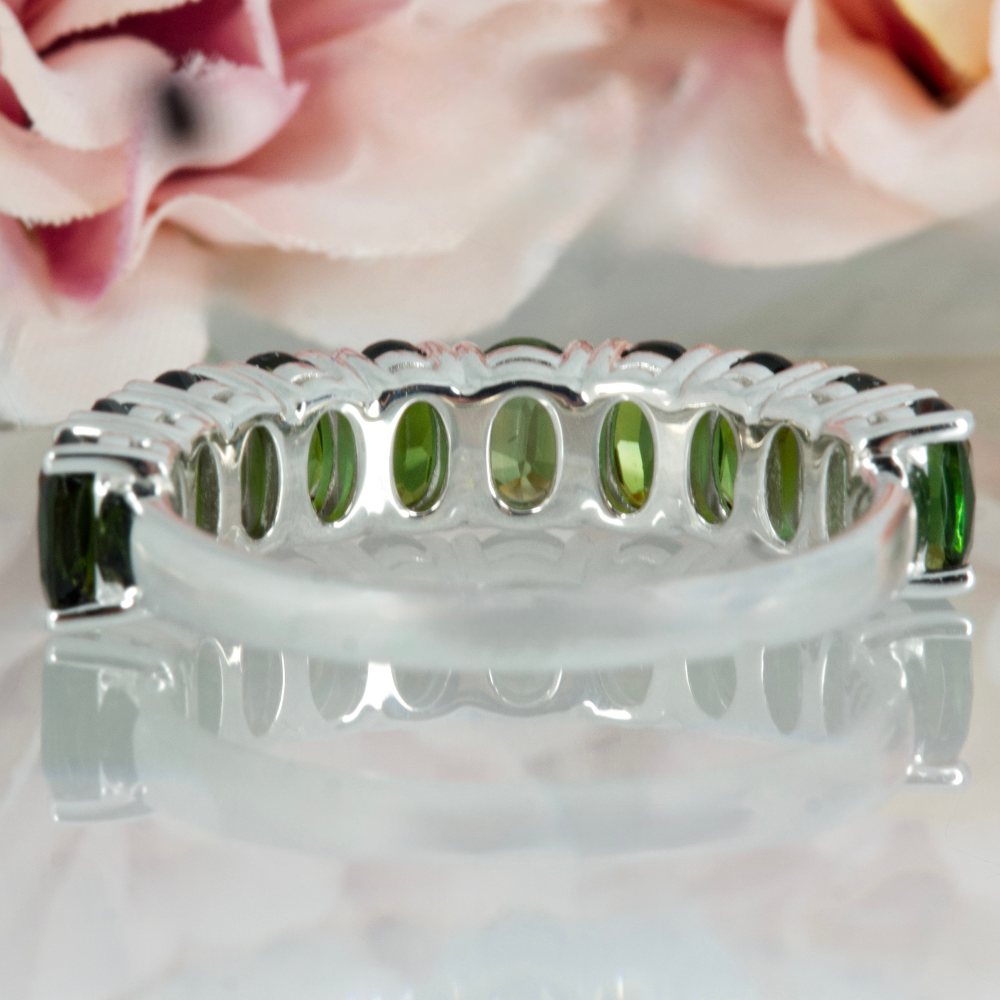 9ct White Gold Oval Cut Green Tourmaline Ten-Stone Half Eternity Ring