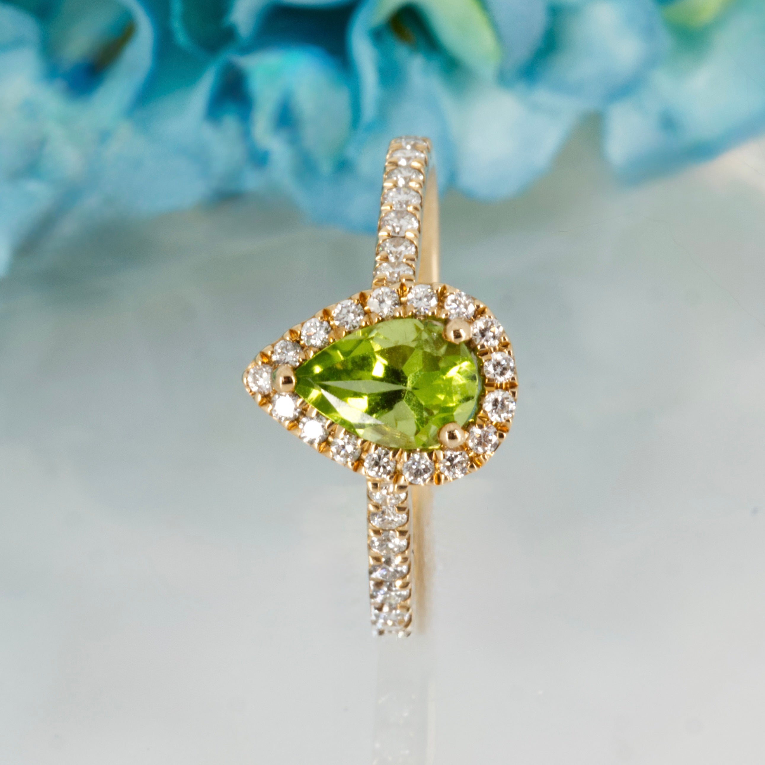 18ct Yellow Gold Pear Cut Peridot & Round Brilliant Cut Diamond Halo Cluster Ring
