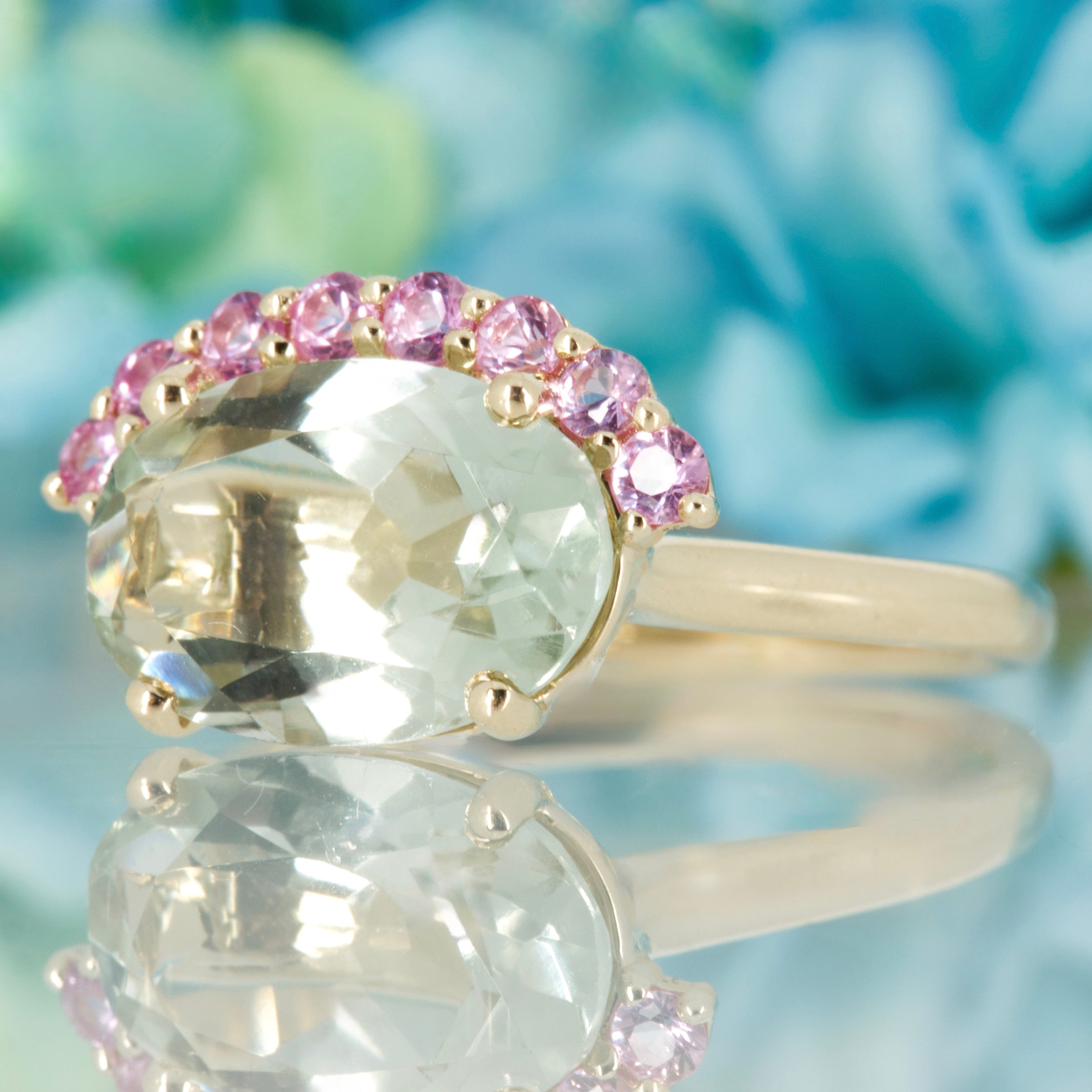 9ct Yellow Gold Oval Cut Green Amethyst & Round Cut Pink Sapphire Dress Ring