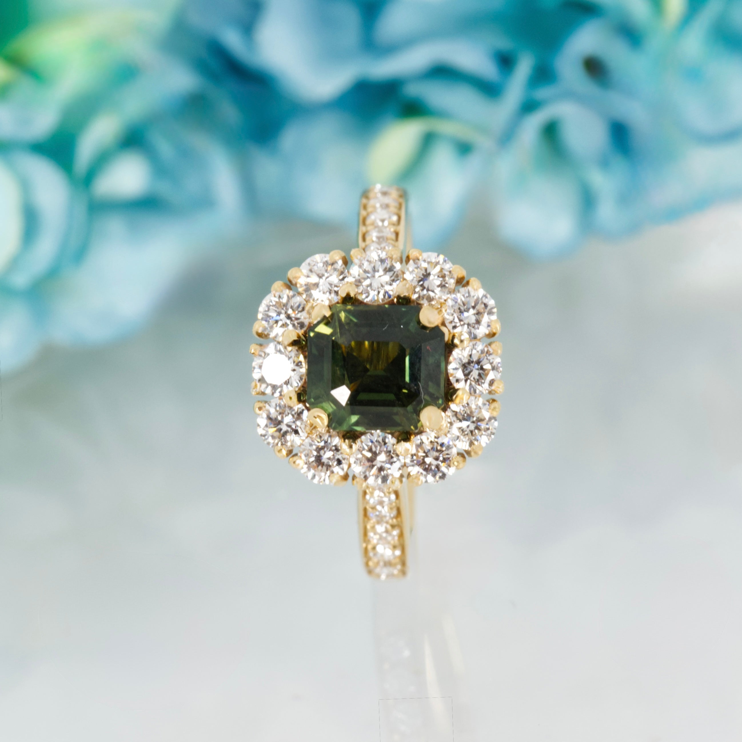 18ct Yellow Gold Octagonal Cut Green Sapphire & Round Brilliant Cut Diamond Cluster Ring