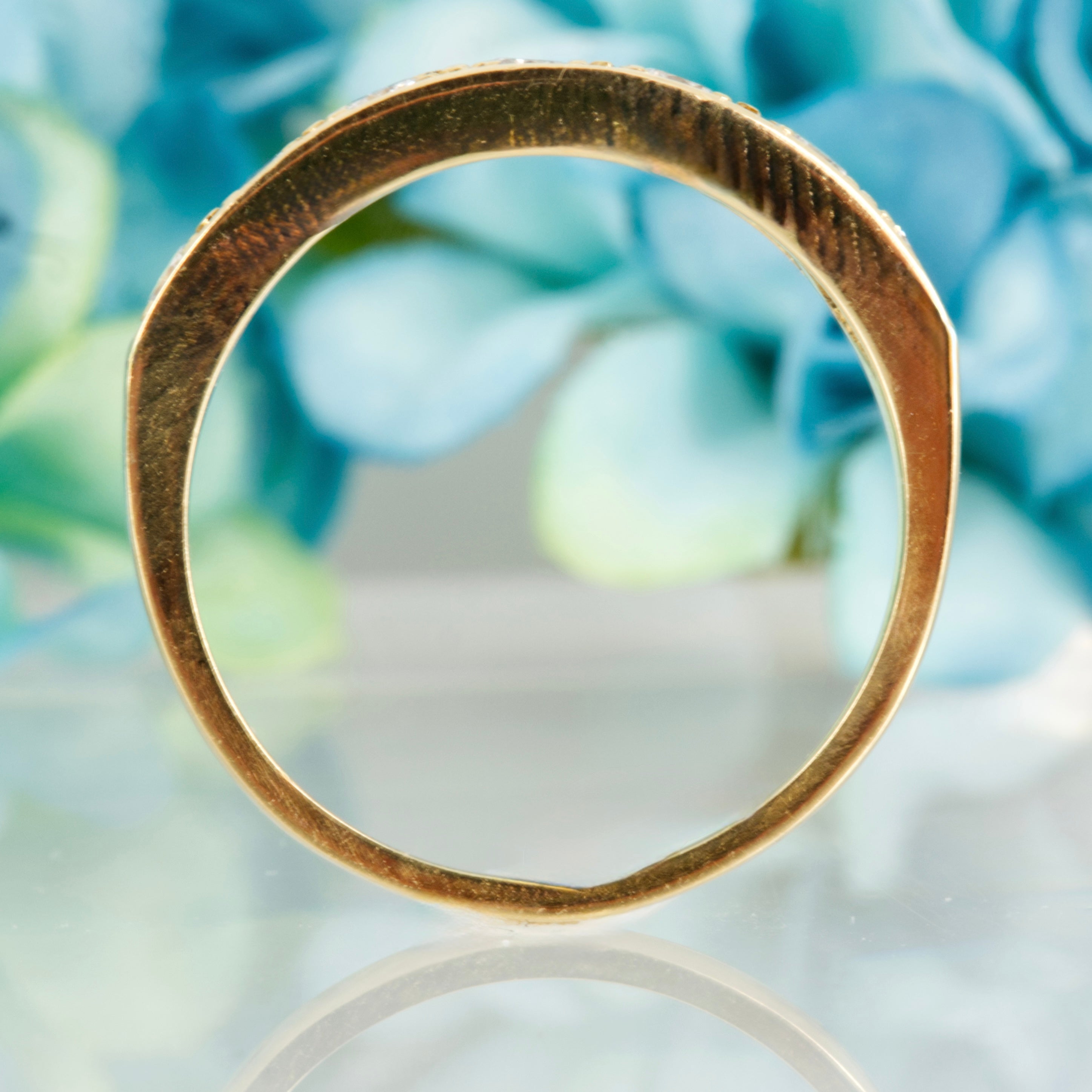 Pre-Loved 18ct Yellow Gold Round Brilliant Cut Diamond Half Eternity Ring